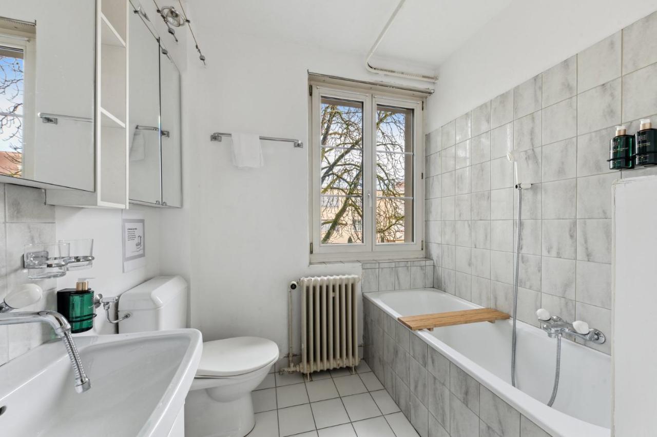 Centrally Located House With Garden *