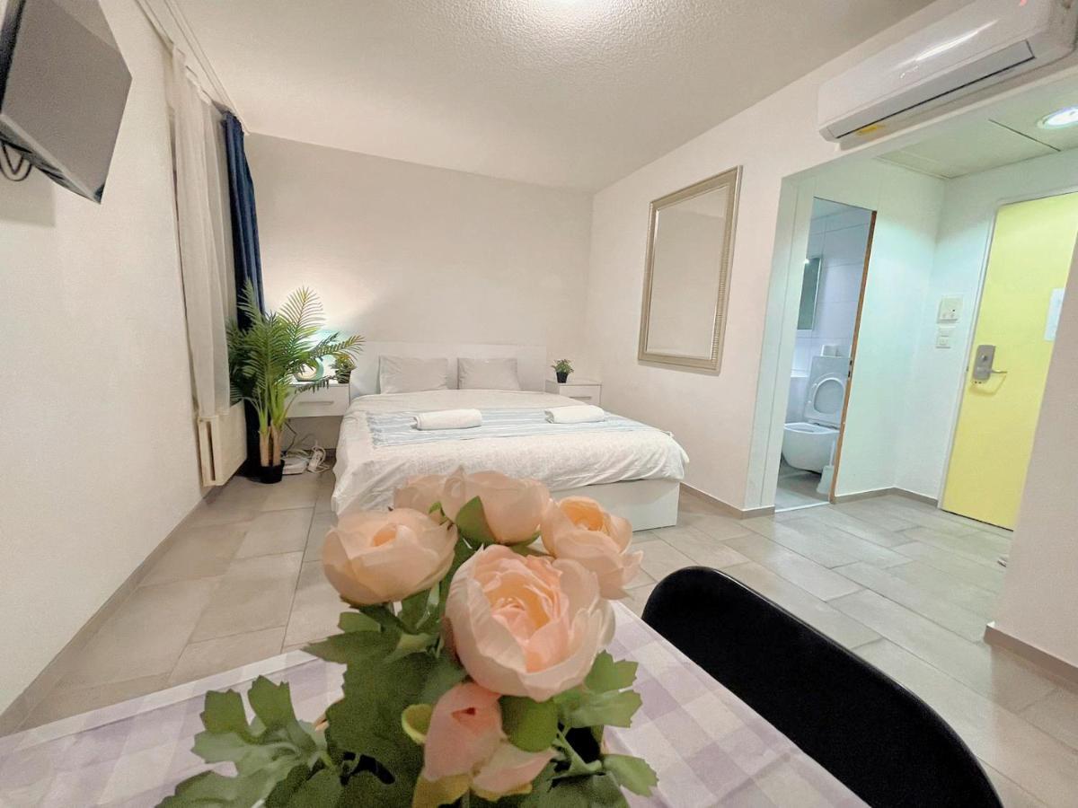 Center Close To Hb *