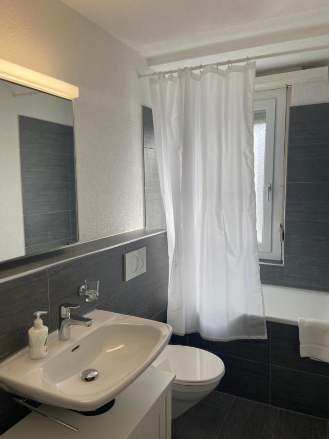 Modern 3bdr Duplex With Skyroof In Trendy West