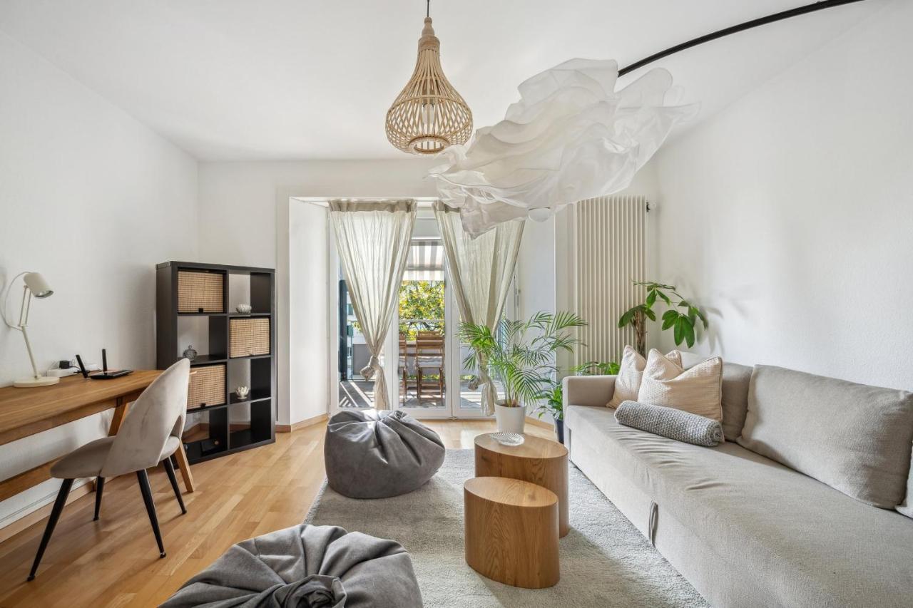 Comfortable In Oerlikon 20 Minutes Away From Airport Apartment *