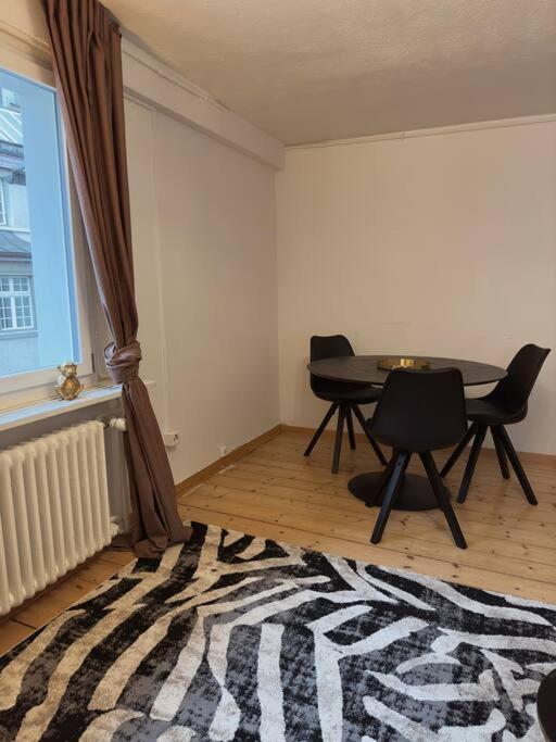 Suesse In Zuercher Altstadt 3 Apartment Zurich