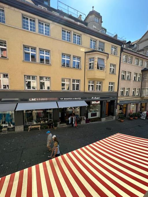 Cozy In Oldtown Zurich5 Apartment