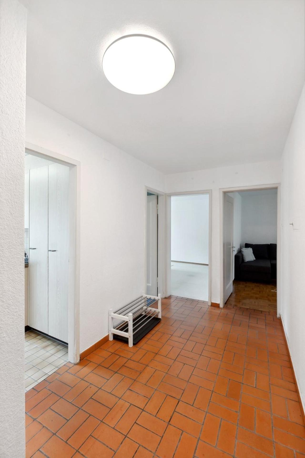 Cozy 2 Bedroom In Apartment