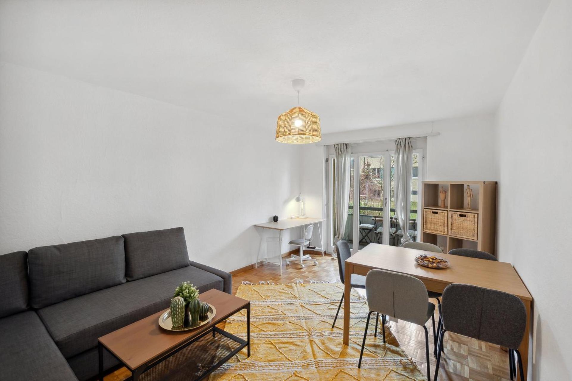 Cozy 2 Bedroom In Apartment