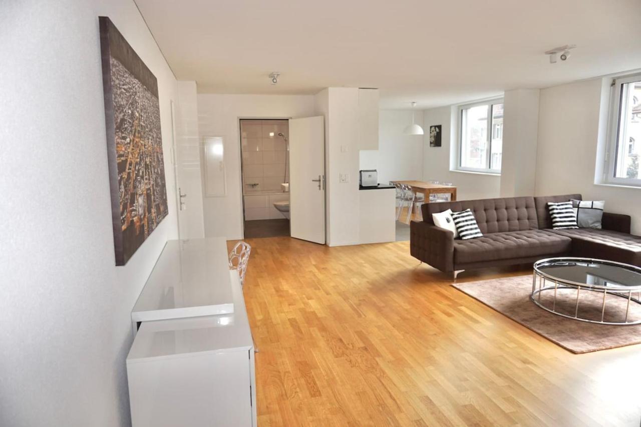 Apartment Balcony In Sh2,4r