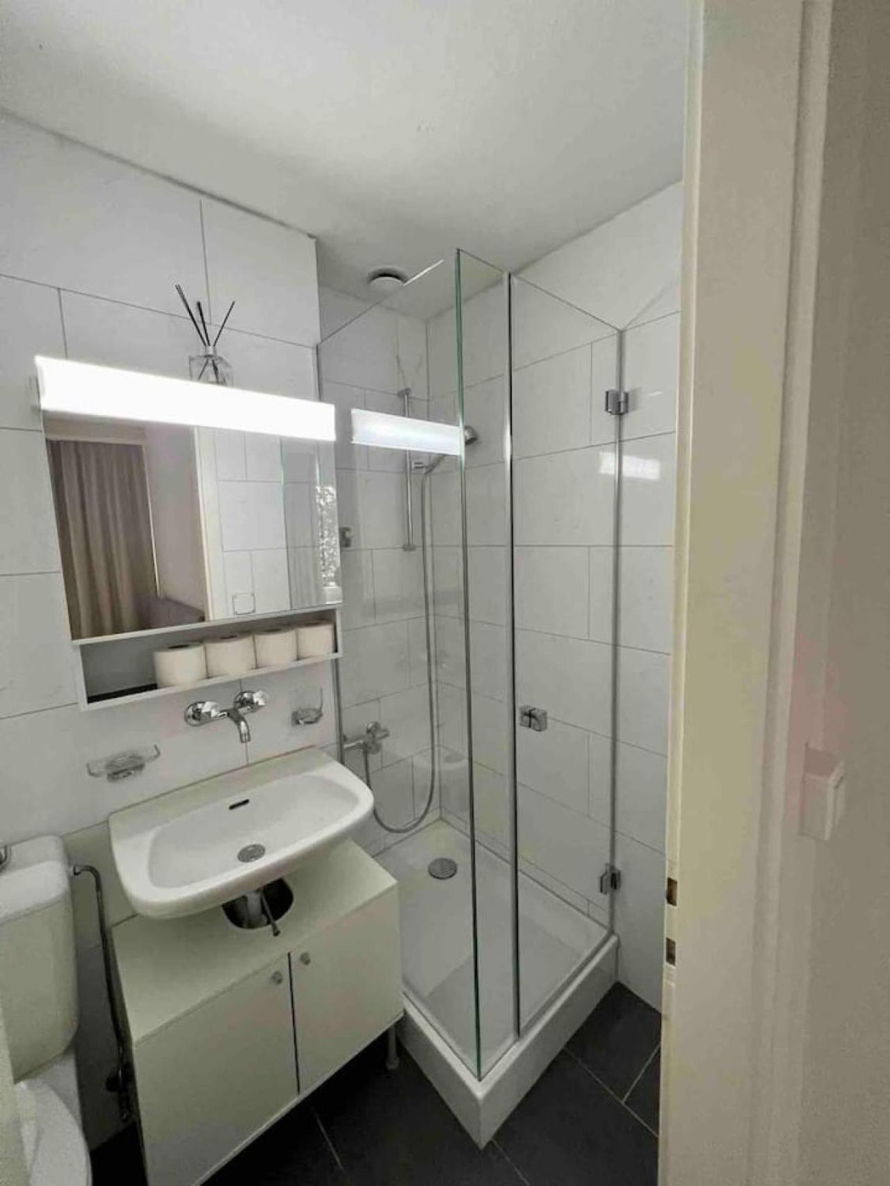Apartamento Urban Oasis With Queen Bed And View Be-14 Zurique