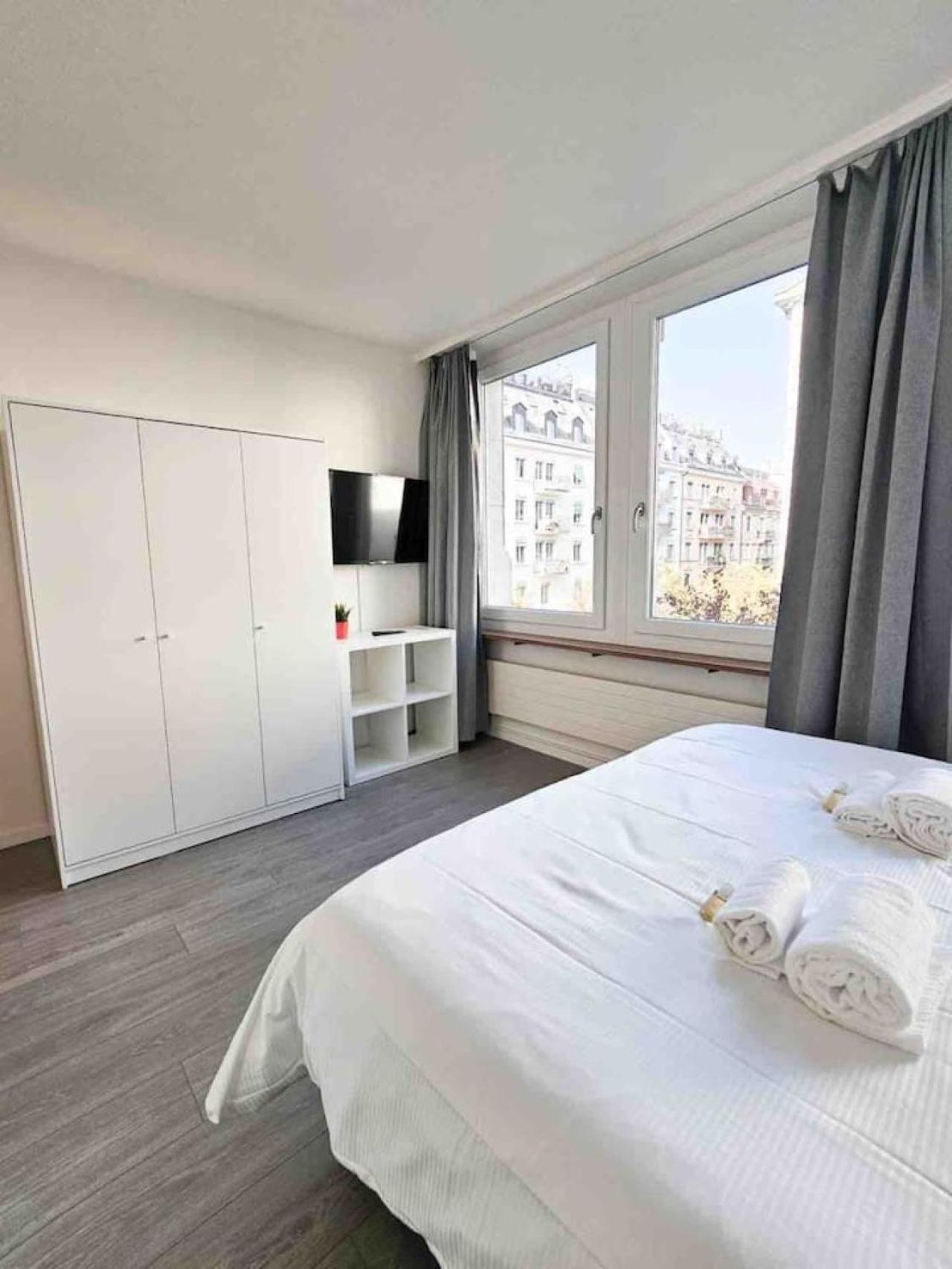 Apartment Downtown Deluxe With Queen Bed Be-25 *