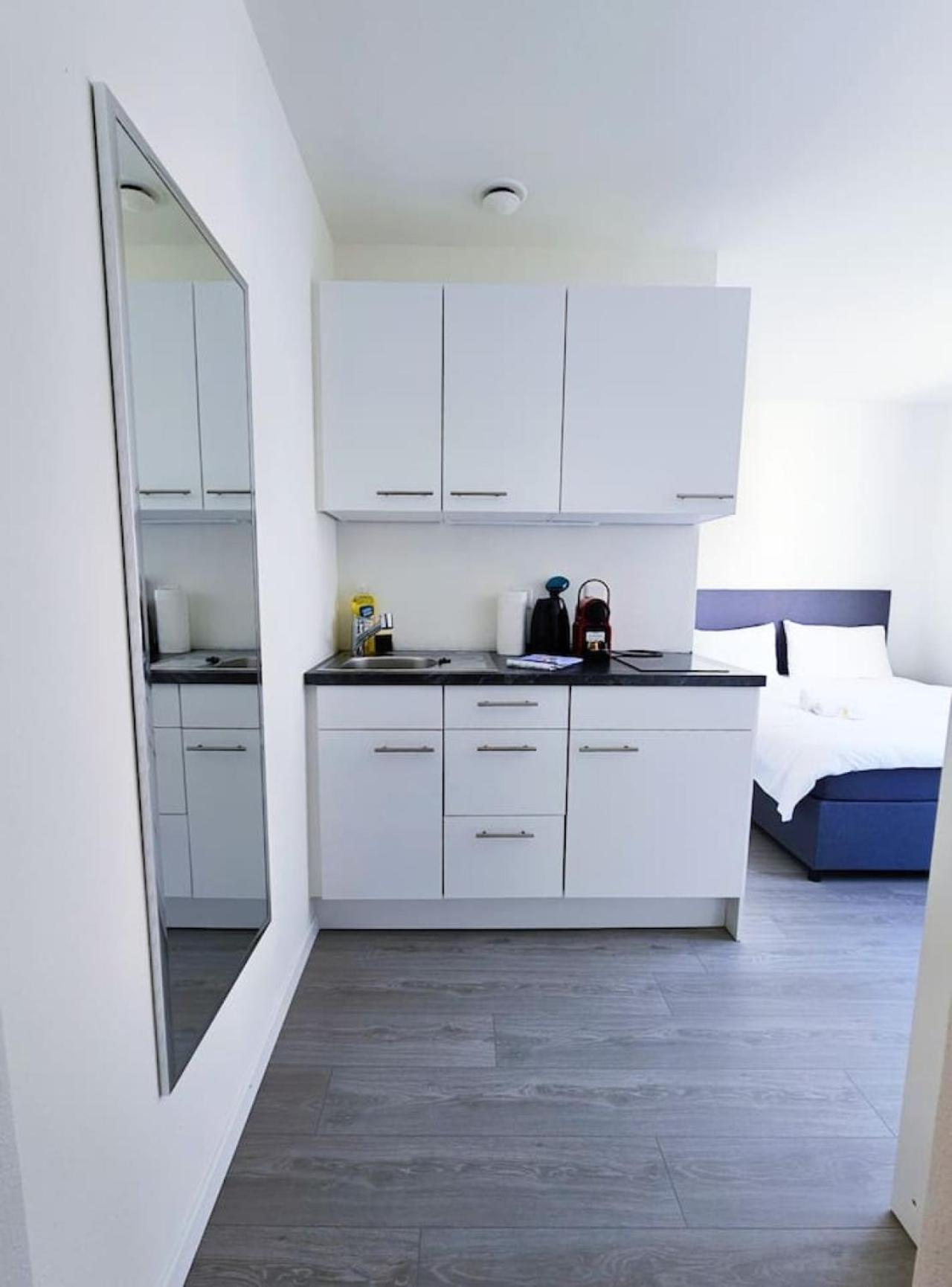 Urban Oasis With Queen Bed And View Be-38