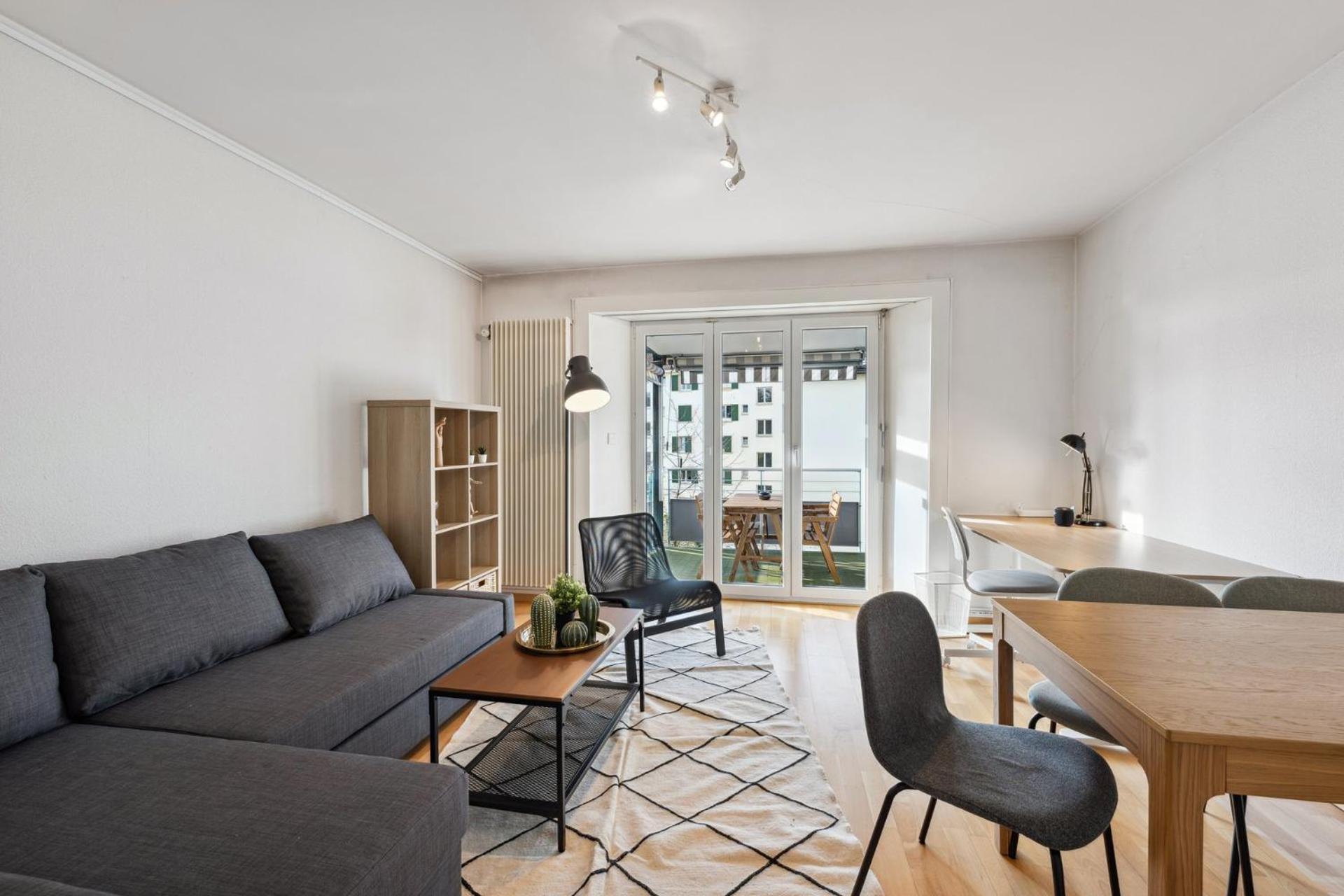 Comfortable In Oerlikon 20 Minutes Away From Airport Apartment *