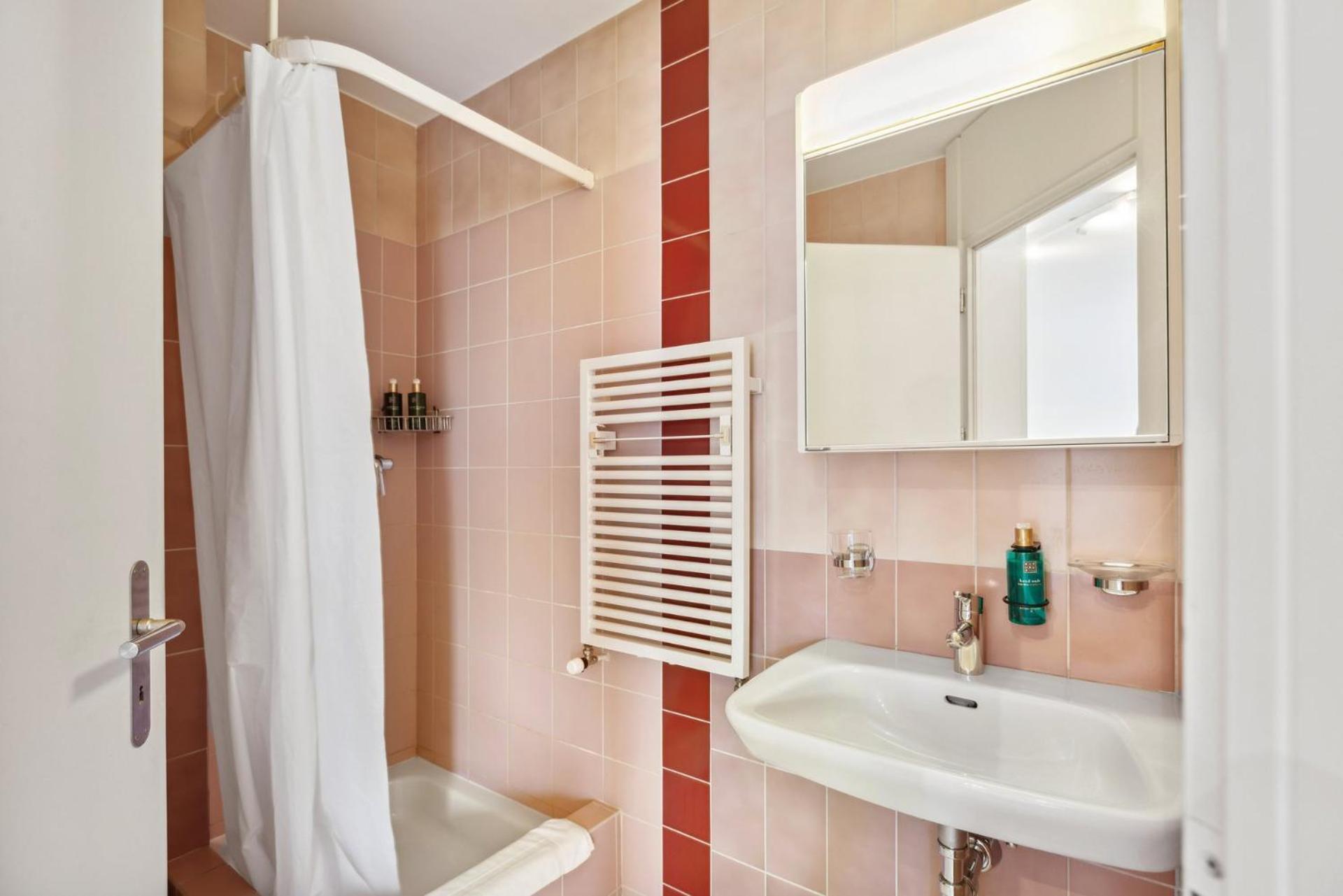 Spacious Hoting Apartment