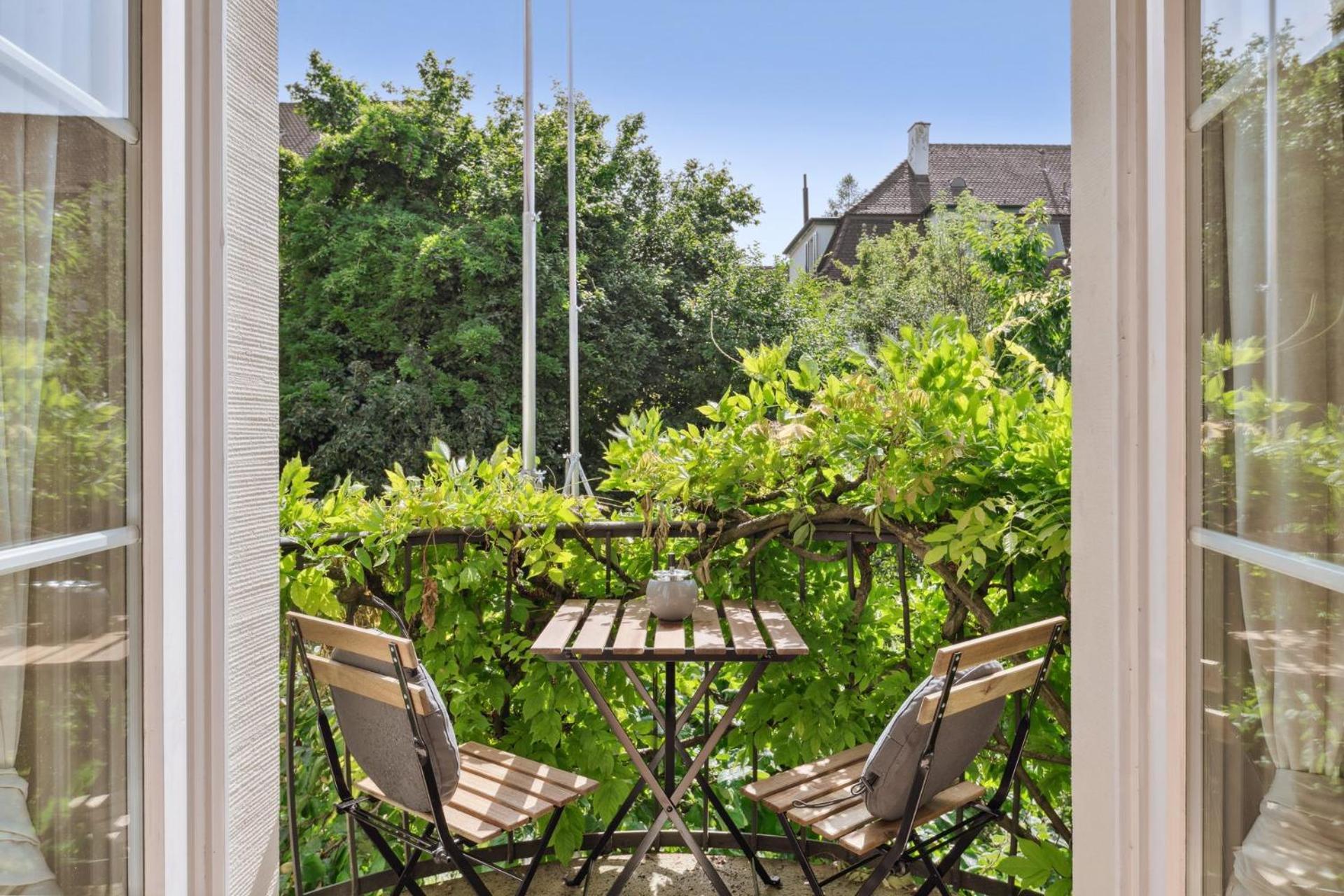 Centrally Located House With Garden *