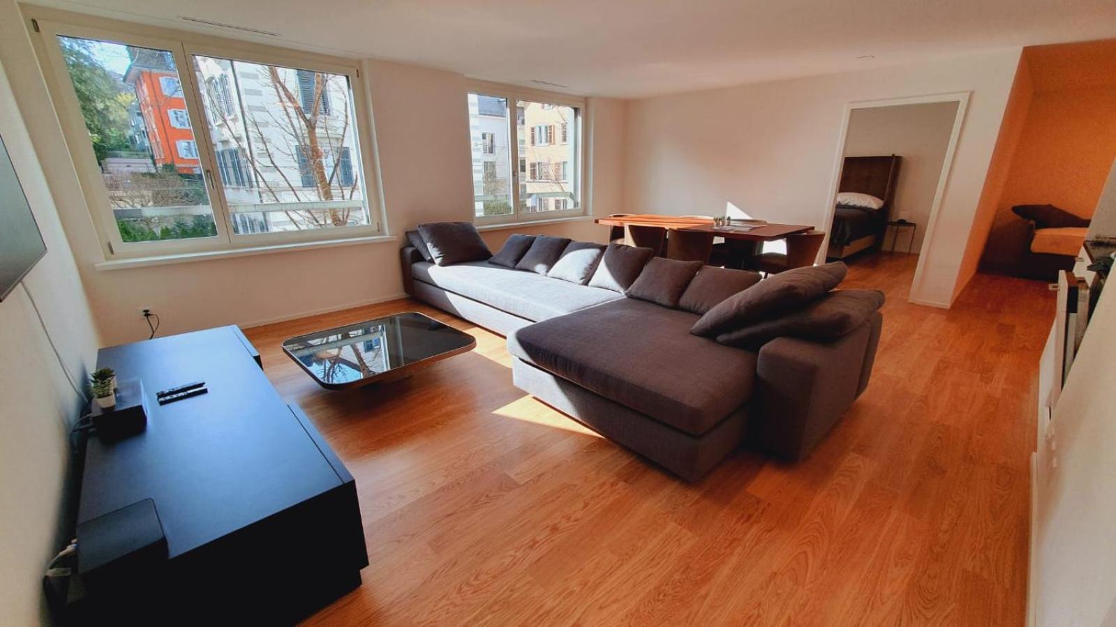 Wollishofen Station 2 Bedroom Luxury Apartment *