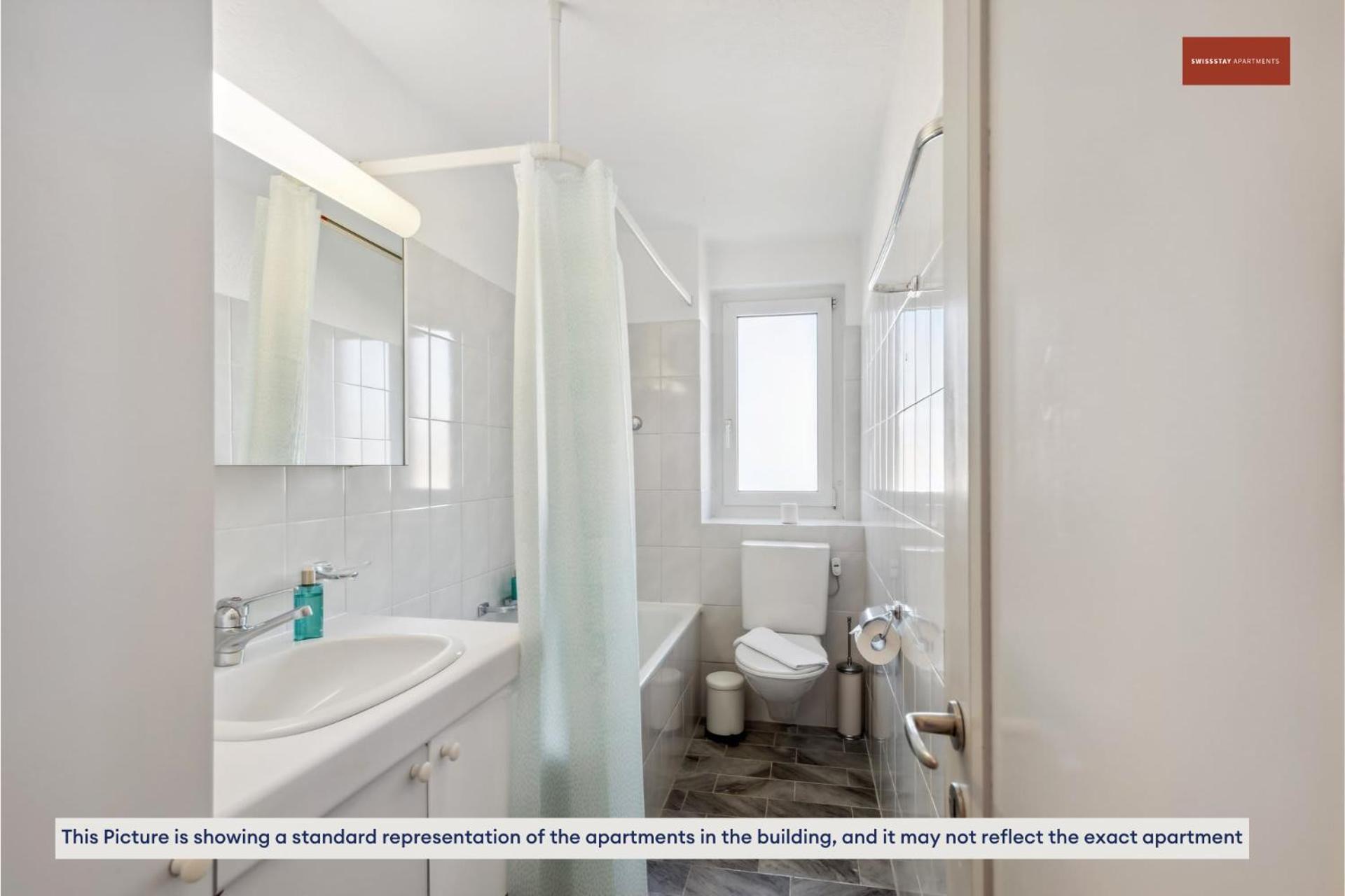 Comfortable In Oerlikon 20 Minutes Away From Airport Apartment