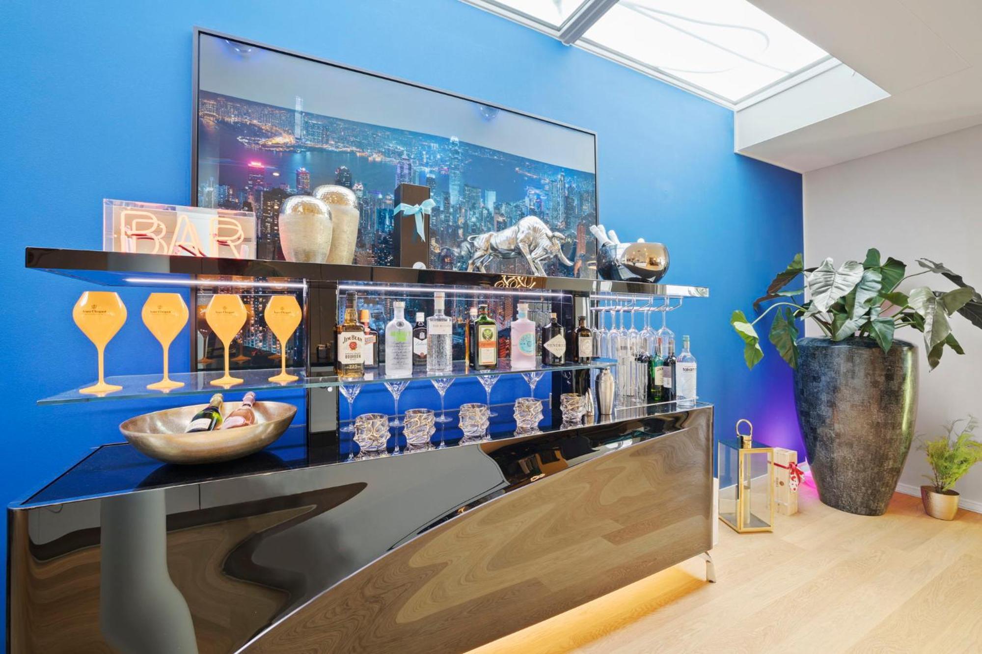 Exclusive Spacious Apt. With Garden In Apartment