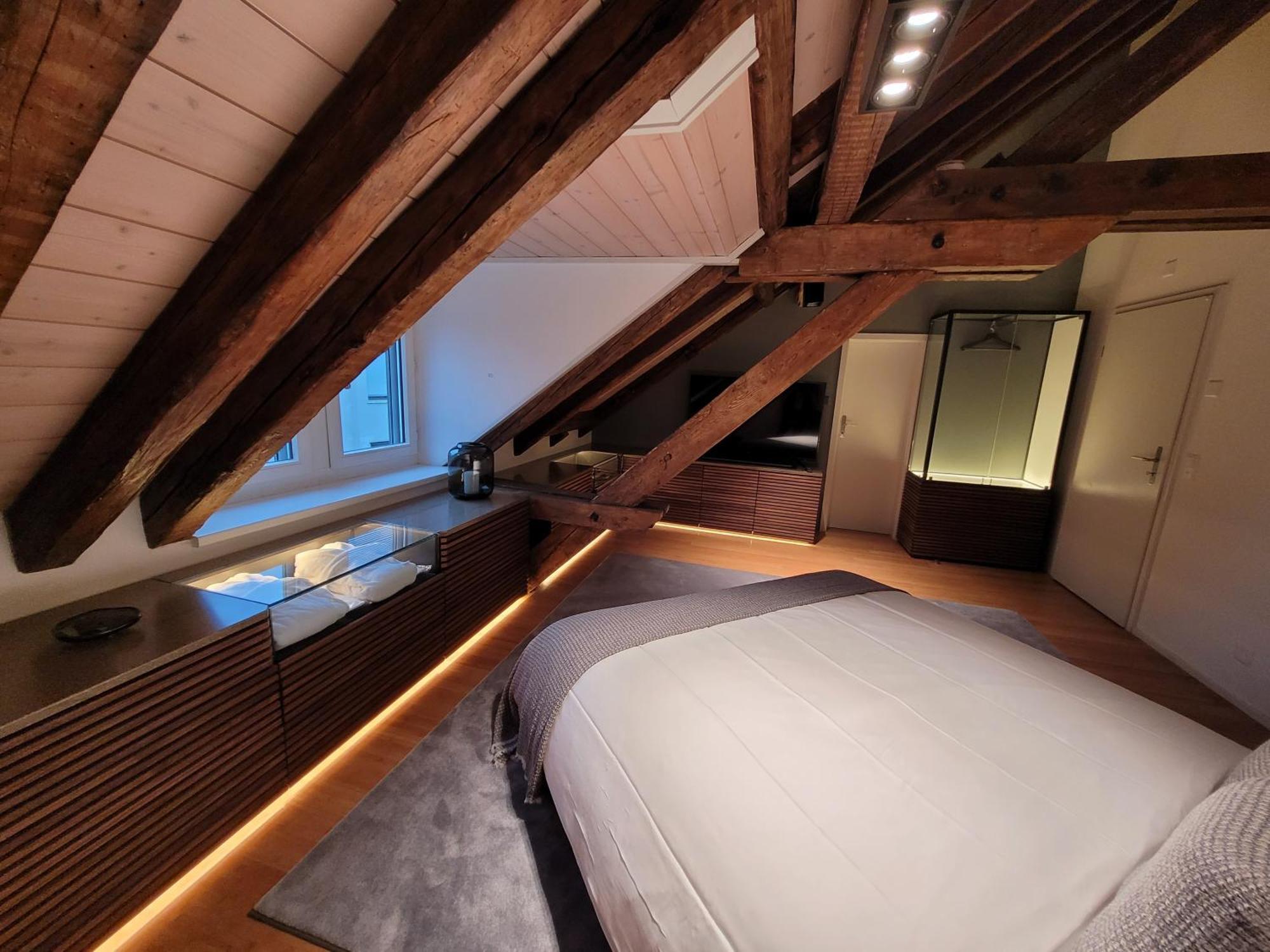 Le Bijou Lintheschergasse / Hb *