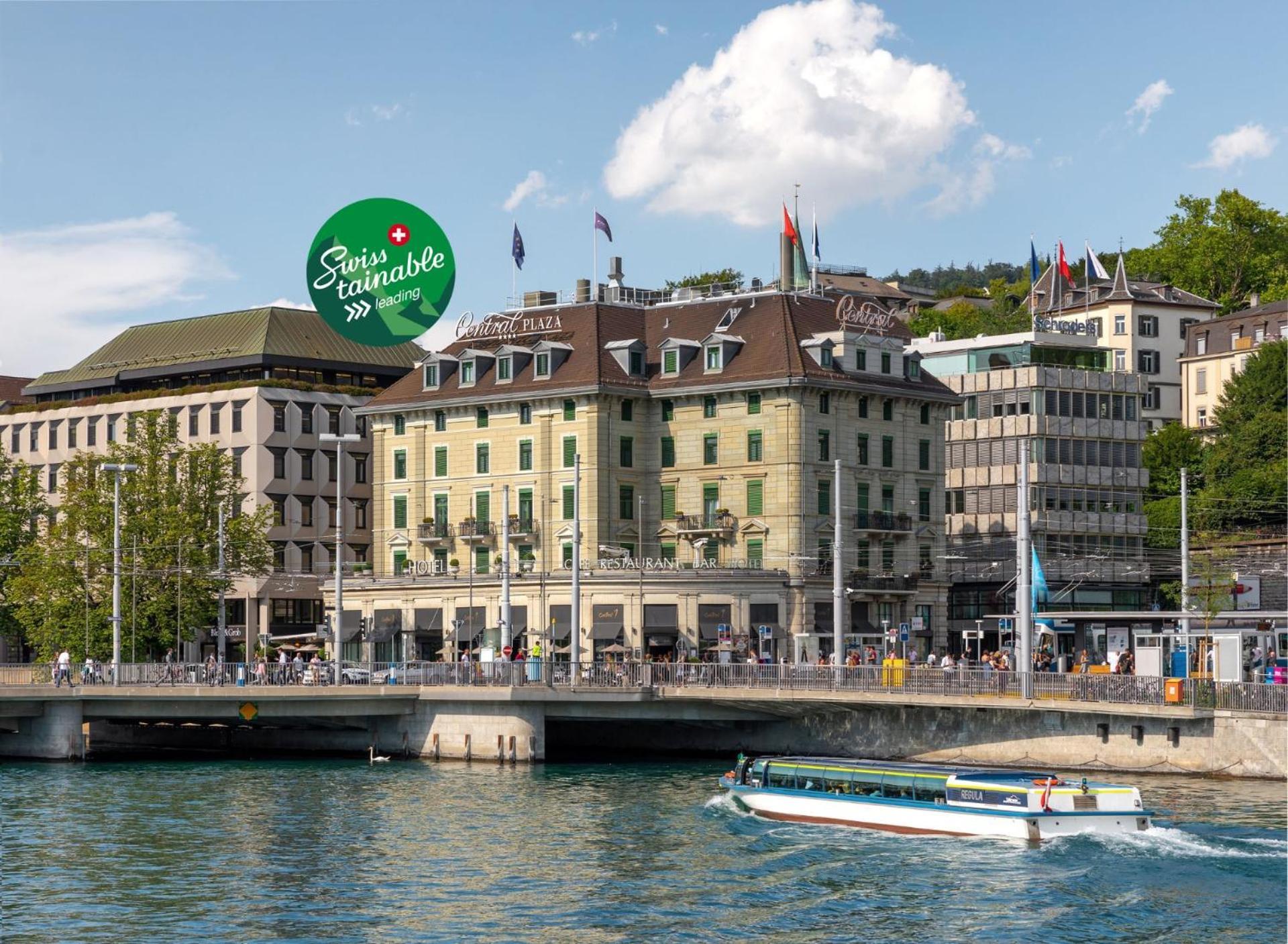 Central Plaza Hotel 4*