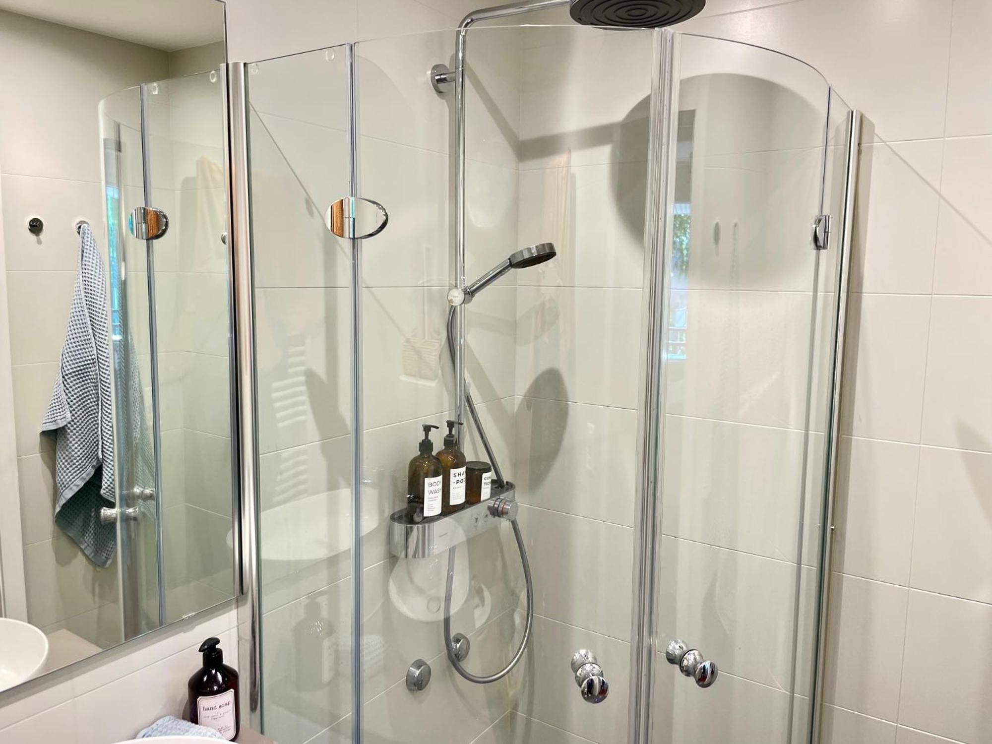 Luxury, Quiet Flat Overlooking Zurich