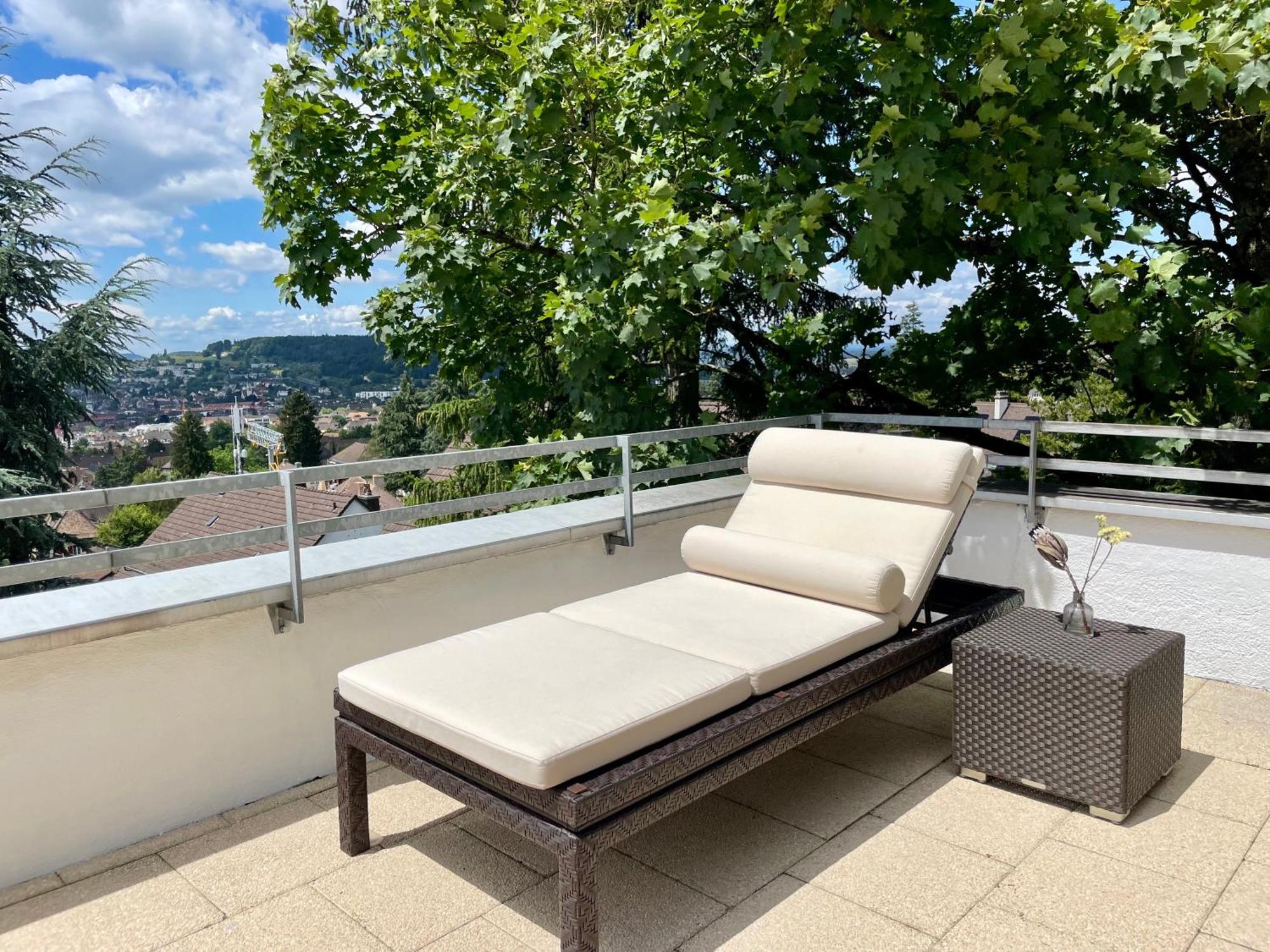 Luxury, Quiet Flat Overlooking Apartment Zurich