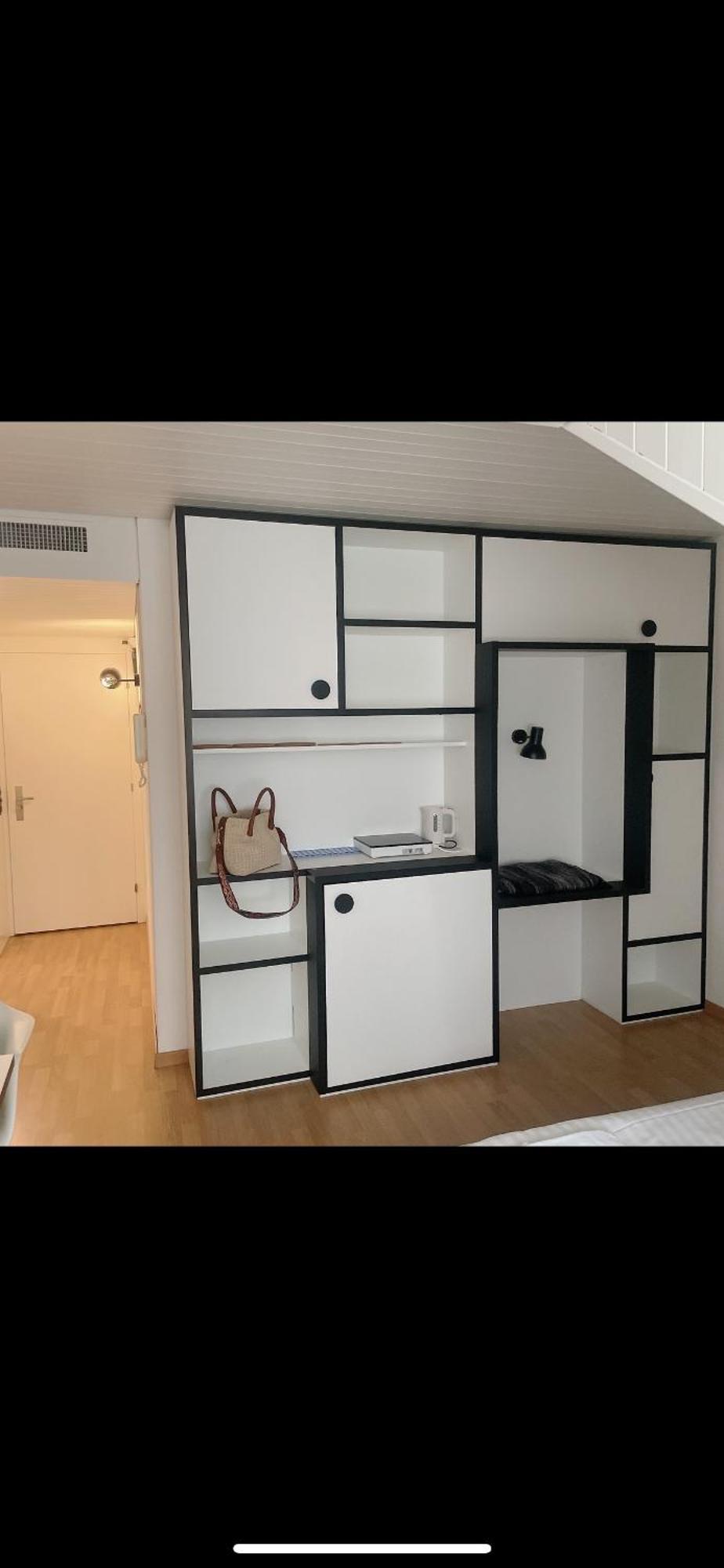 Lindas Am Bellevue *