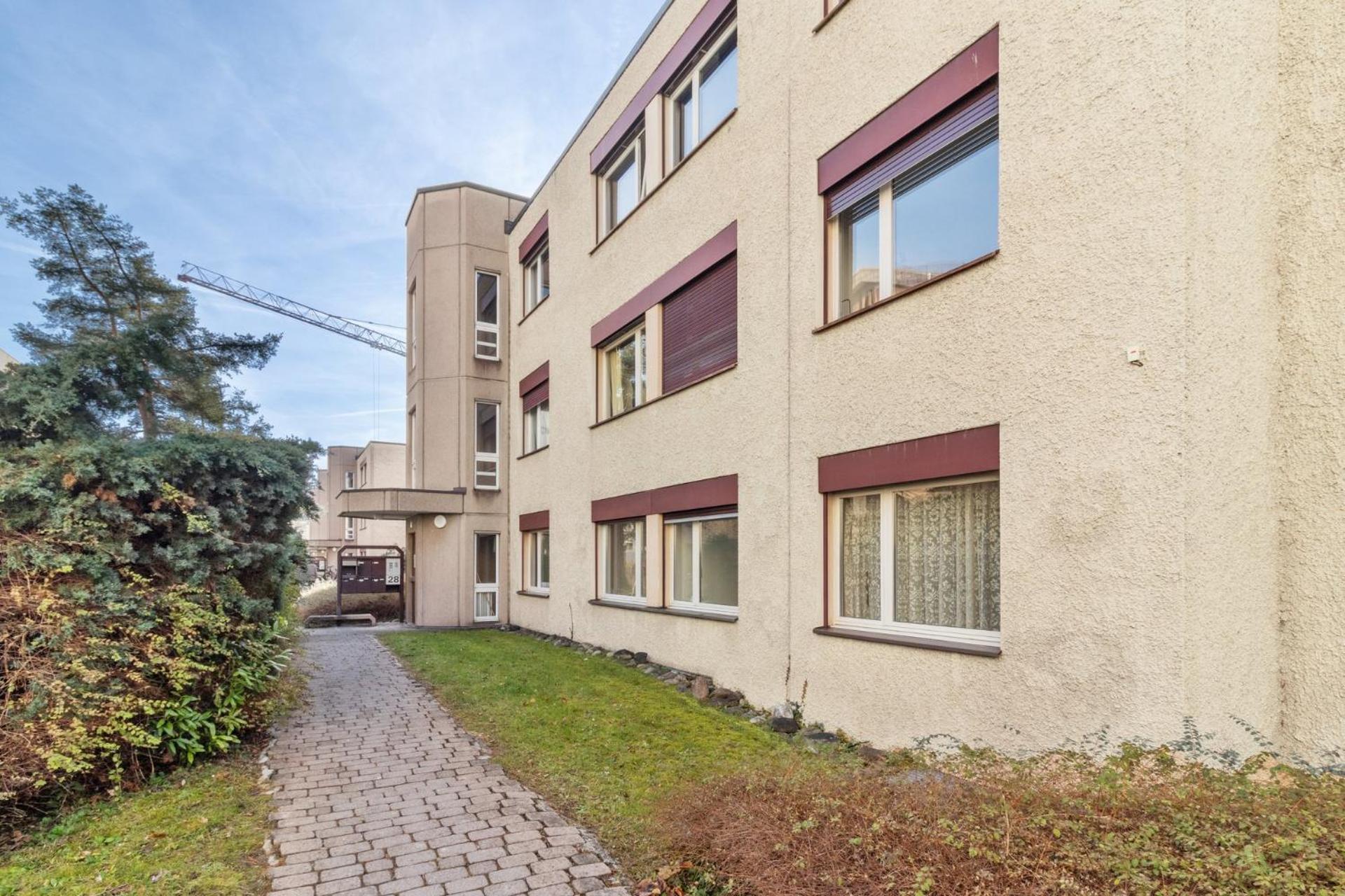 Apartment Spacious In *