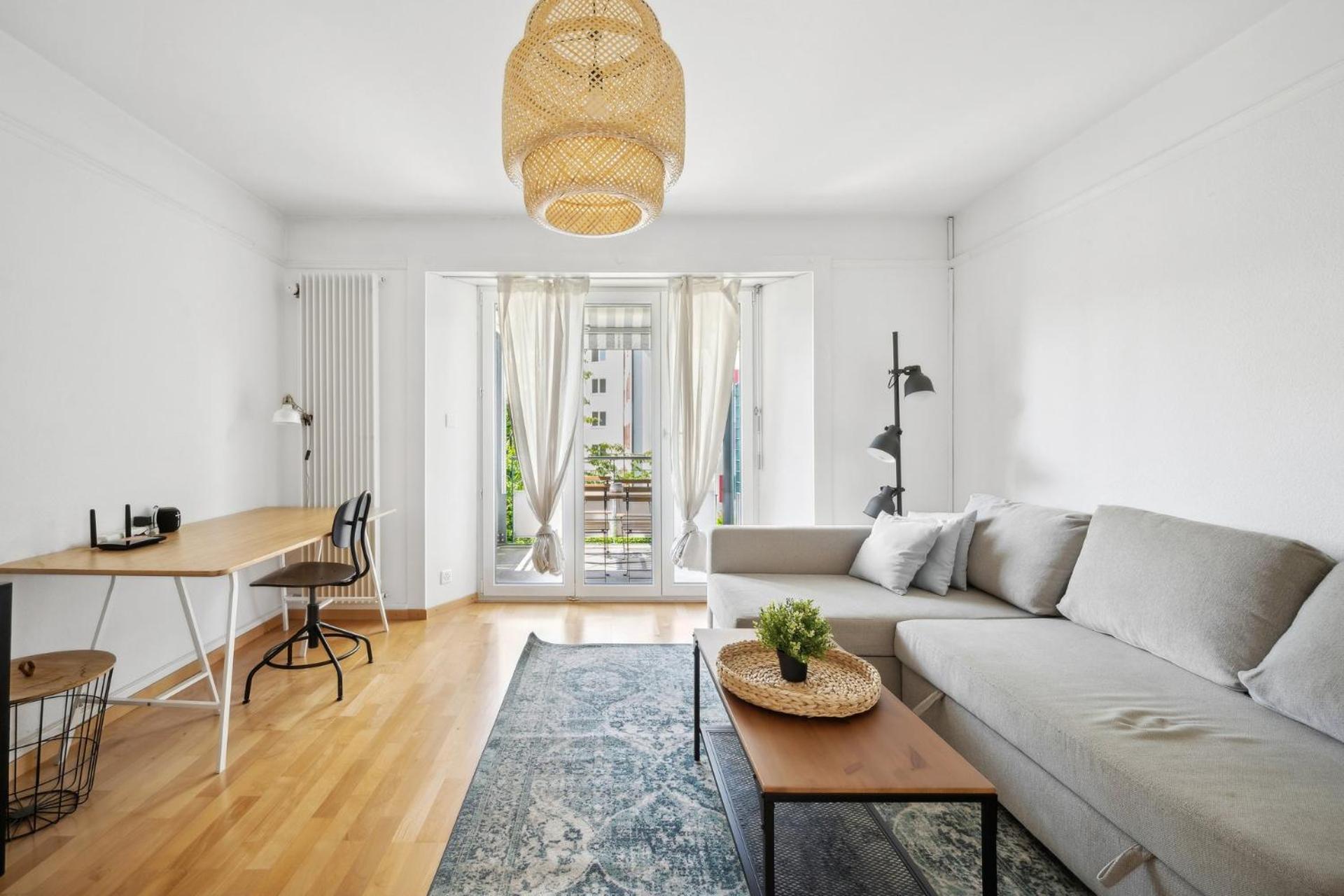 Comfortable In Oerlikon 20 Minutes Away From Airport Apartment Zurich