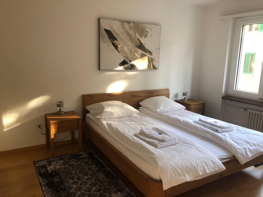 Cozy And Sunny 2br Flat In The Centre - Sky10 Apartment Zurich