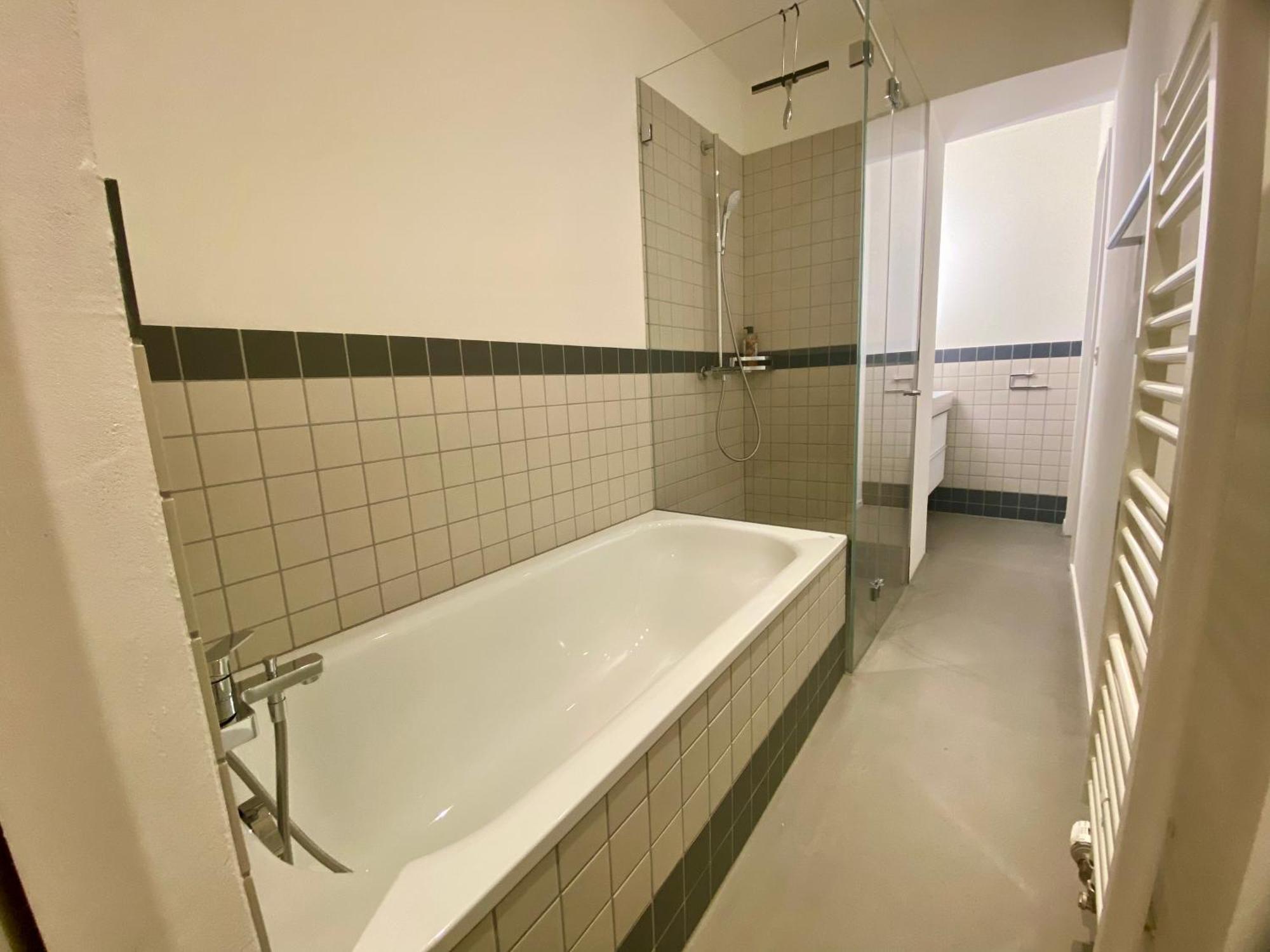 Apartment 120m2 Modern 3-bedroom Loft In