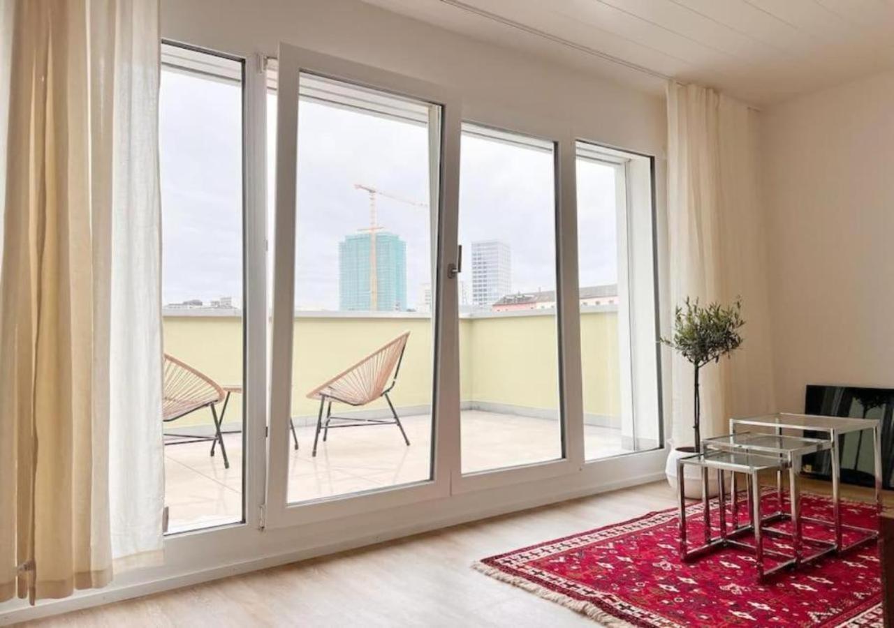 Heaven Rooftop With 2 Balconies -403-