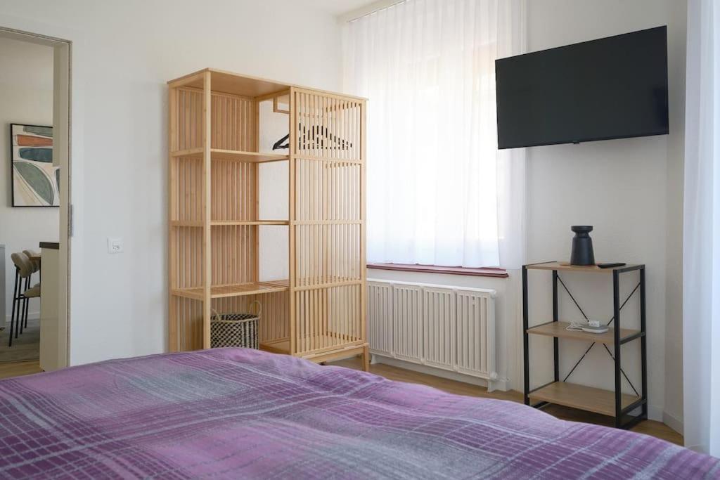 Komfortable Im Lebendigen Zuercher Kreis 3 Apartment
