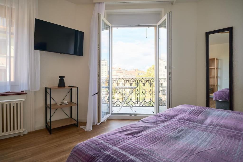 Komfortable Im Lebendigen Zuercher Kreis 3 Apartment *