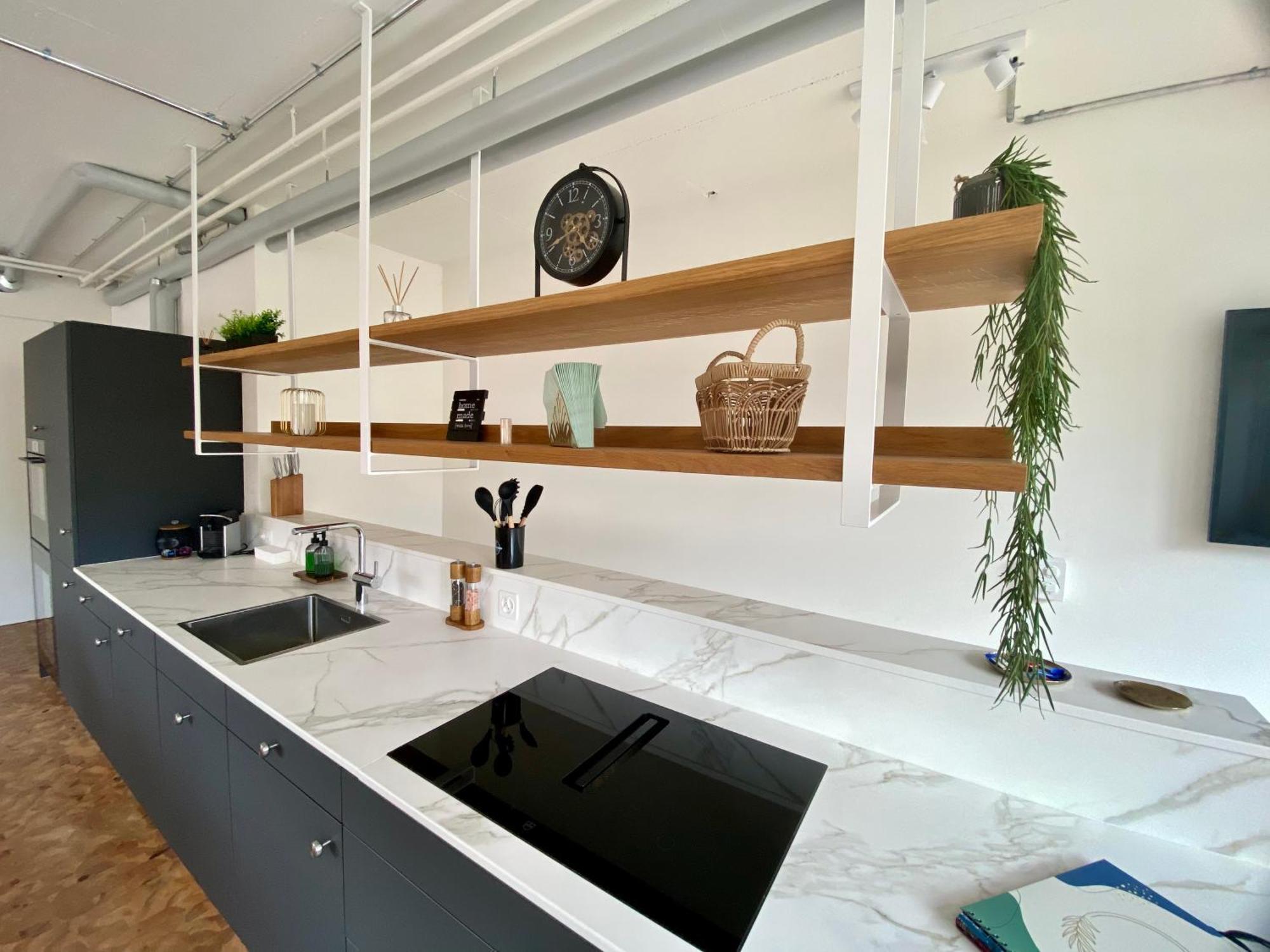 120m2 Modern 3-bedroom Loft In Apartment *