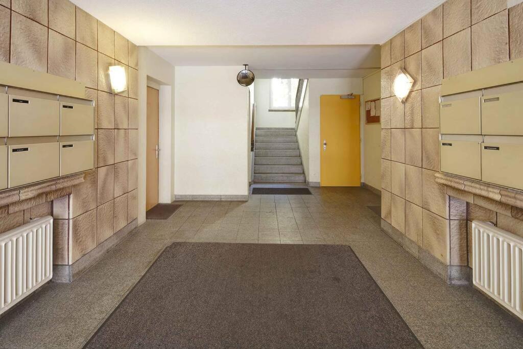 Terrific 2bd Flat Near Center And - 5 *