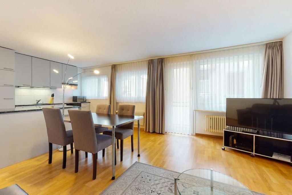 Apartment Executive 1bd Flat Center - Hoesch 4