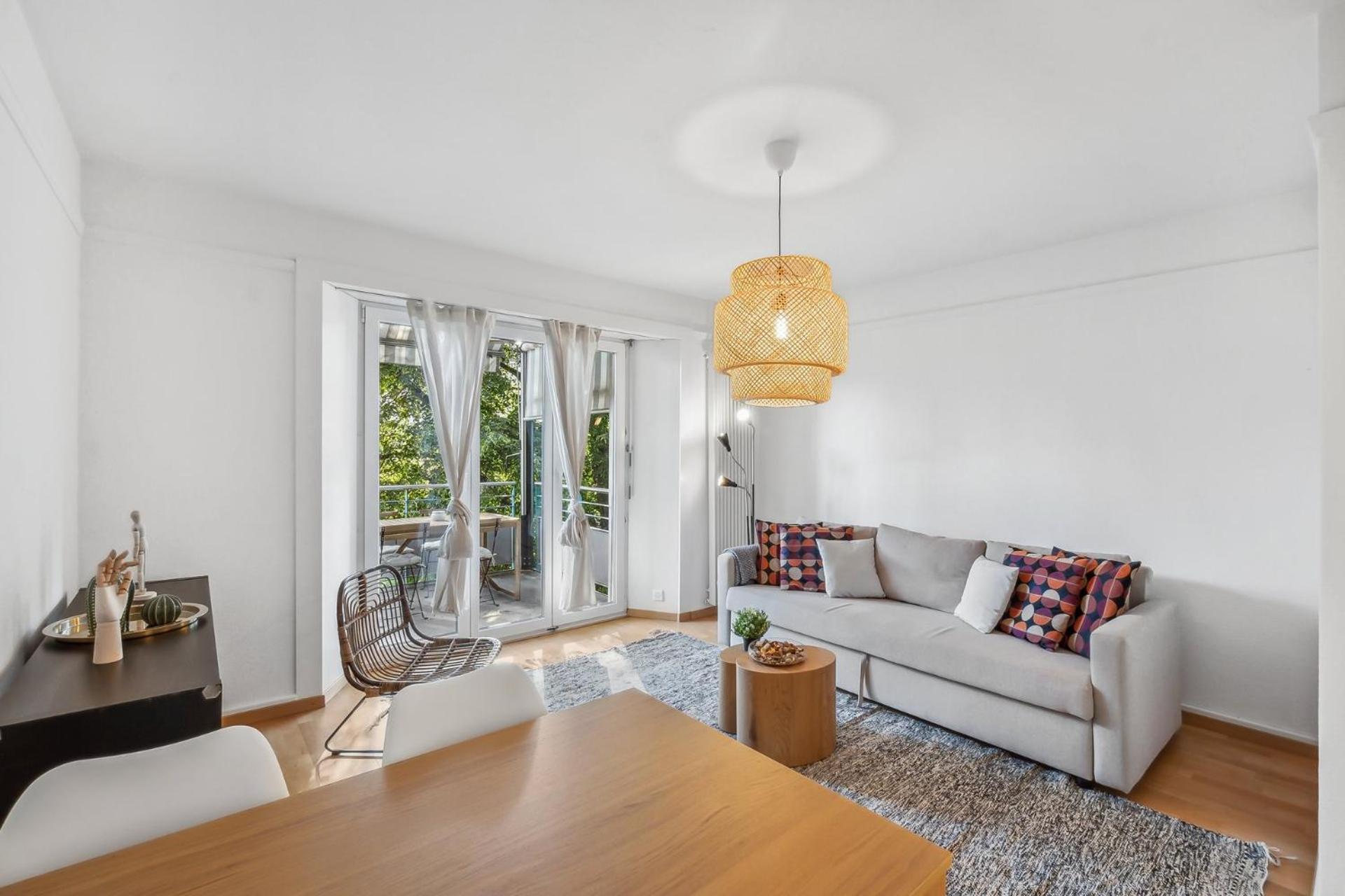 Apartment Comfortable In Oerlikon 20 Minutes Away From Airport Zurich