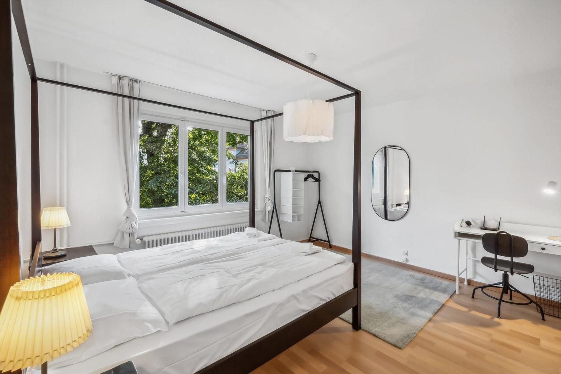 Comfortable In Oerlikon 20 Minutes Away From Airport Apartment