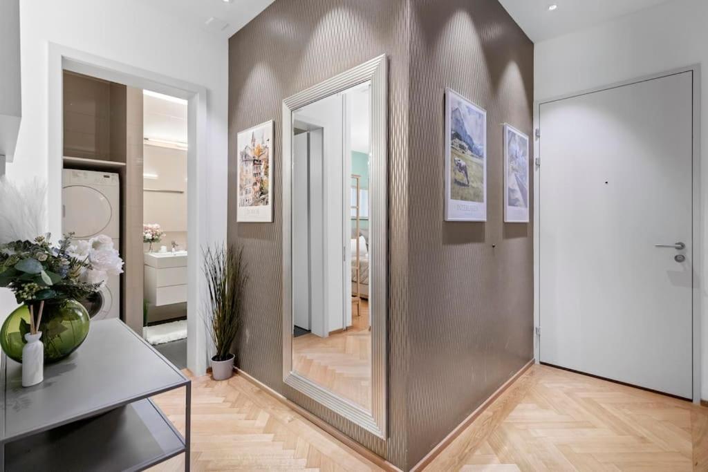 Boutique Luxury I Location I Freeparking I Private Terrace I Ac I Fast Wifi Zurich