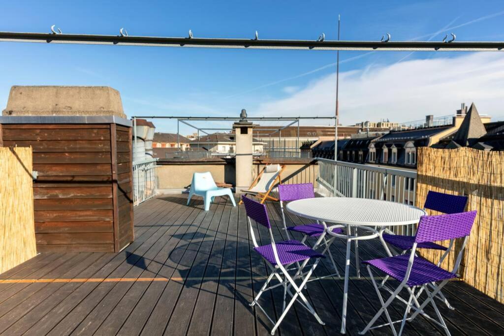 Cozy With Roof Terrace For 3 Zurich