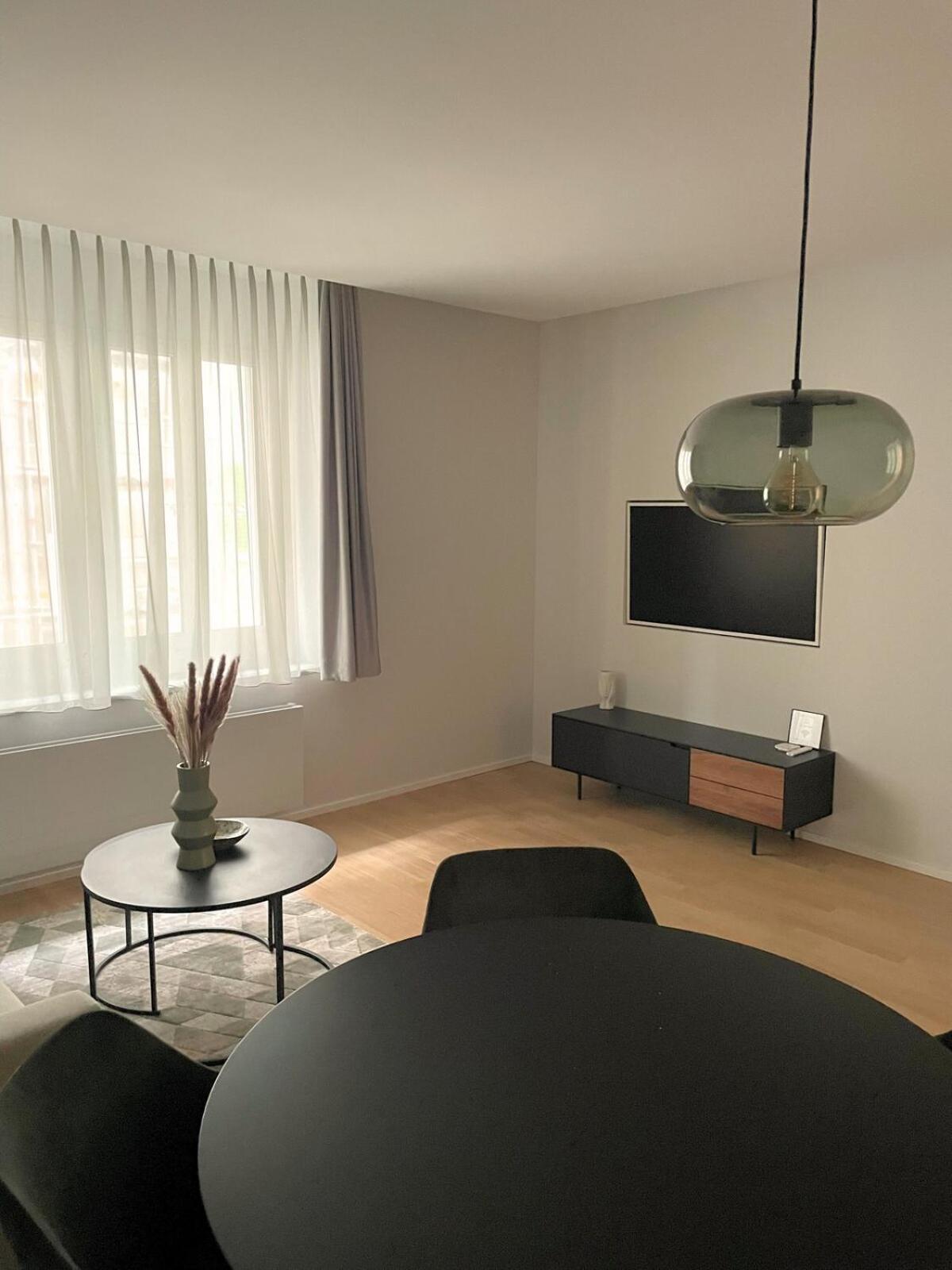 2 In District 4 Apartment *