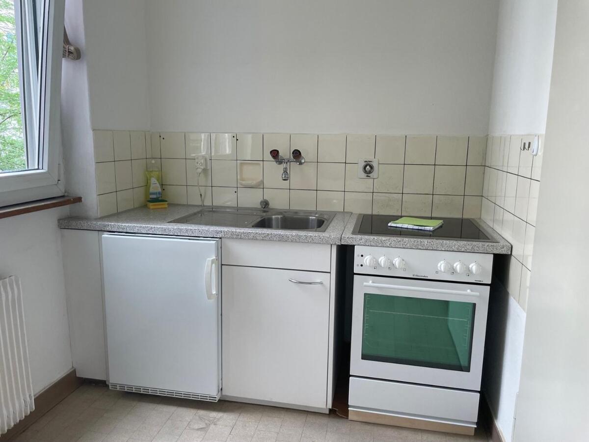 Apartment Modest In The Center - Cross 4 Zurich