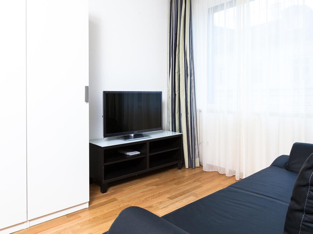 Apartment Swiss Star Longstreet - Self Check-in Zurich