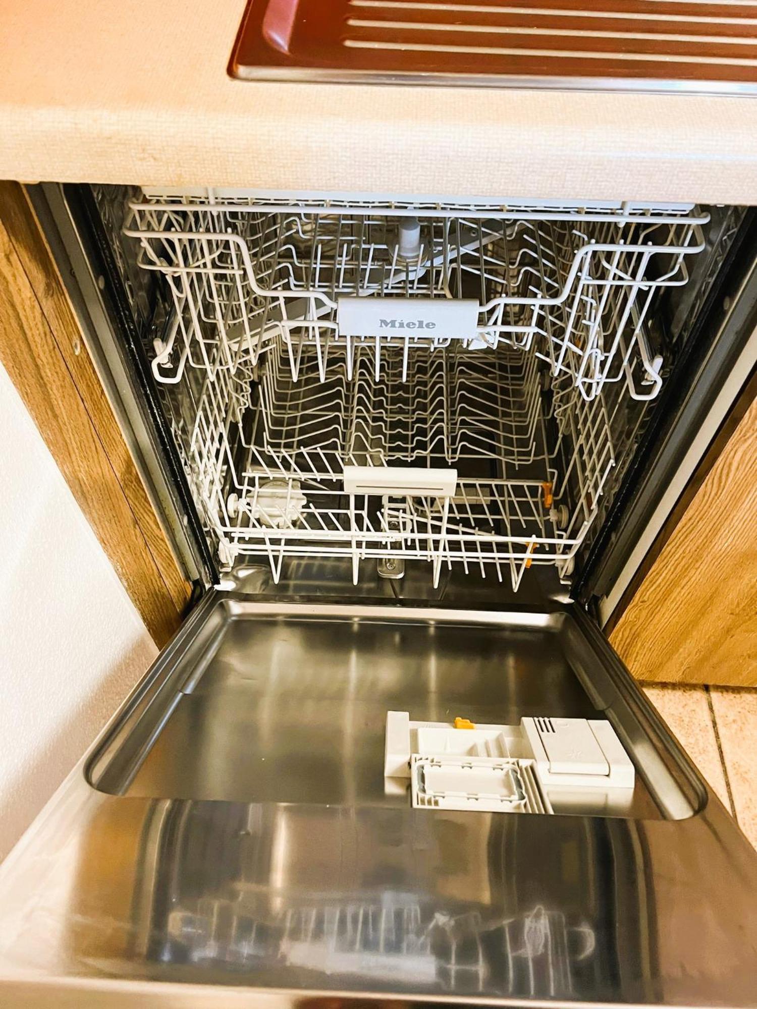 Large Flats, Hwa - Self Checkin Zurich