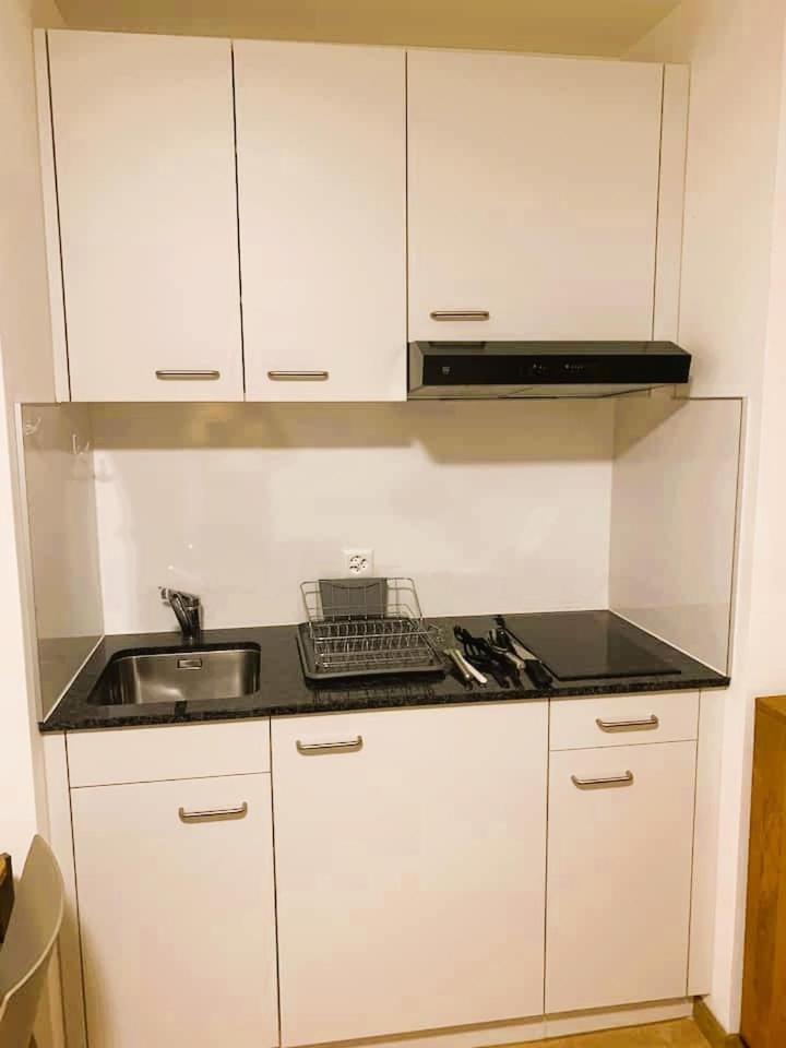 Center Next To Hb Main Train Station La - Self Checkin Apartment *