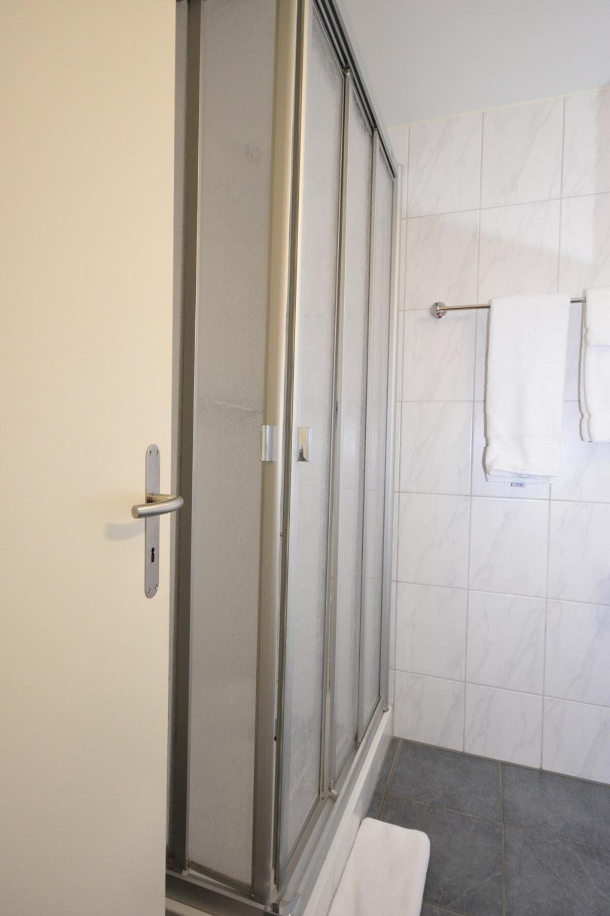 Practical At Trendy Location - Stork 22 Apartment *