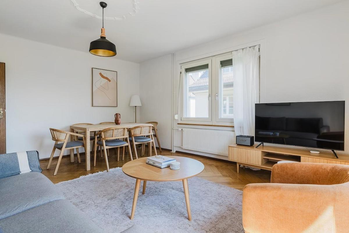 Apartment Saint - 90 Qm, 3 Schlafzimmer, Balkon & Kostenloser Parkplatz *