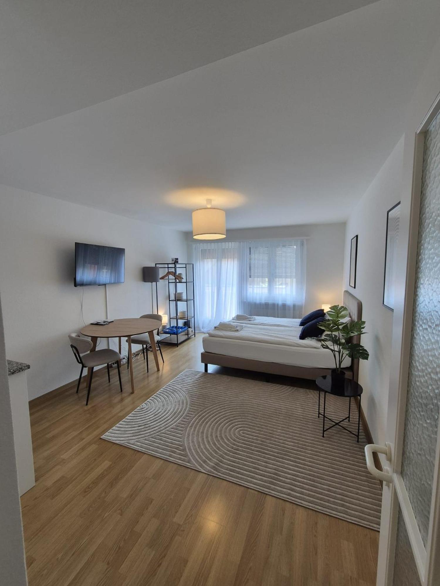 Apartment - Crown 32 *