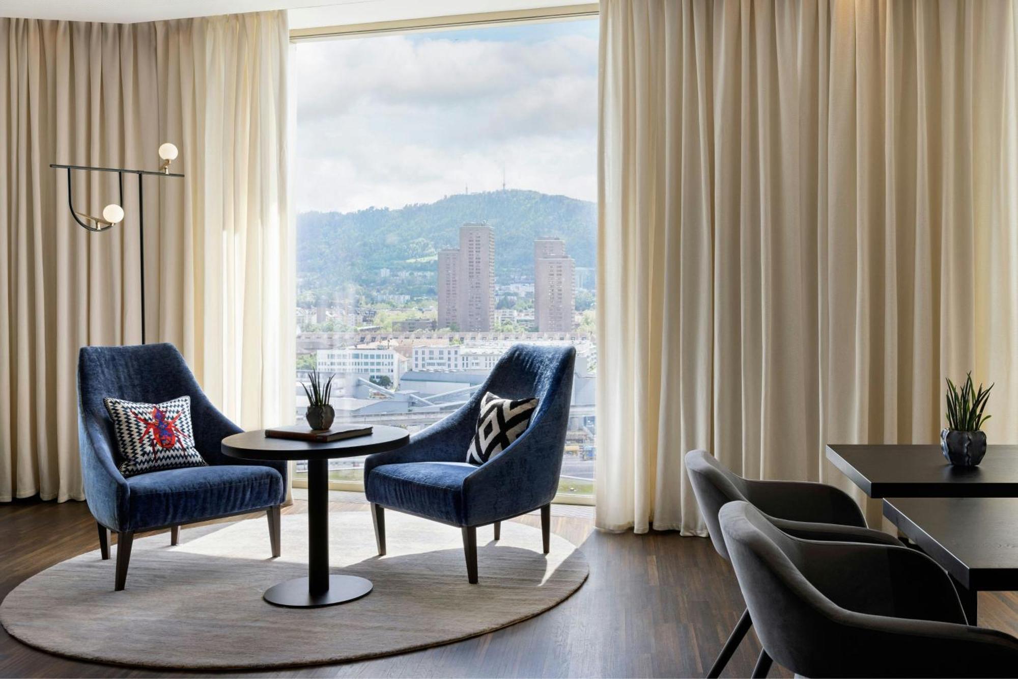 Renaissance Tower Hotel