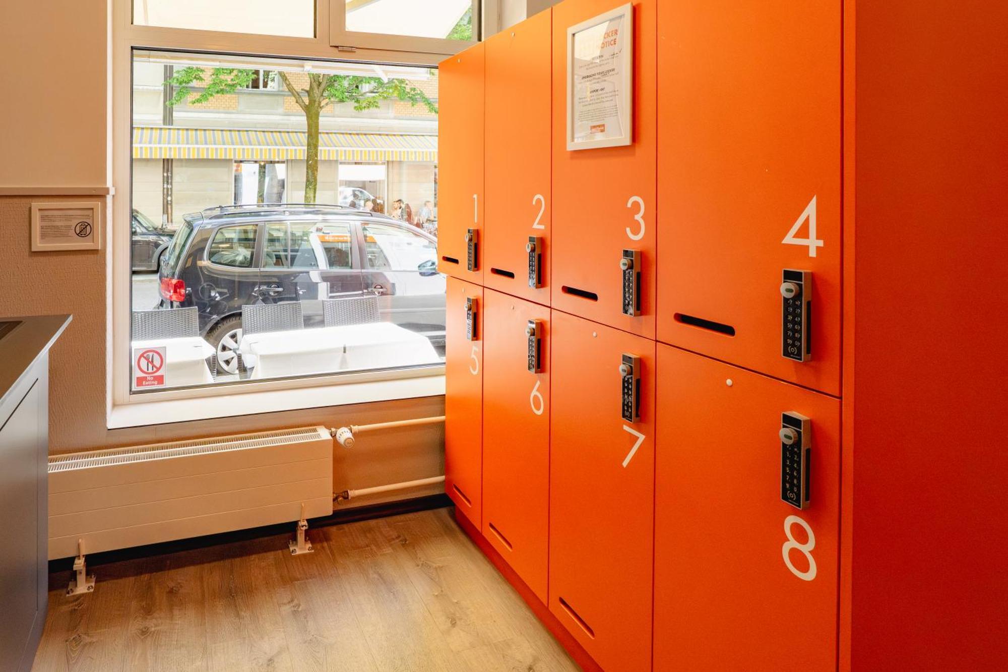 Easyhotel Main Station Hotel *