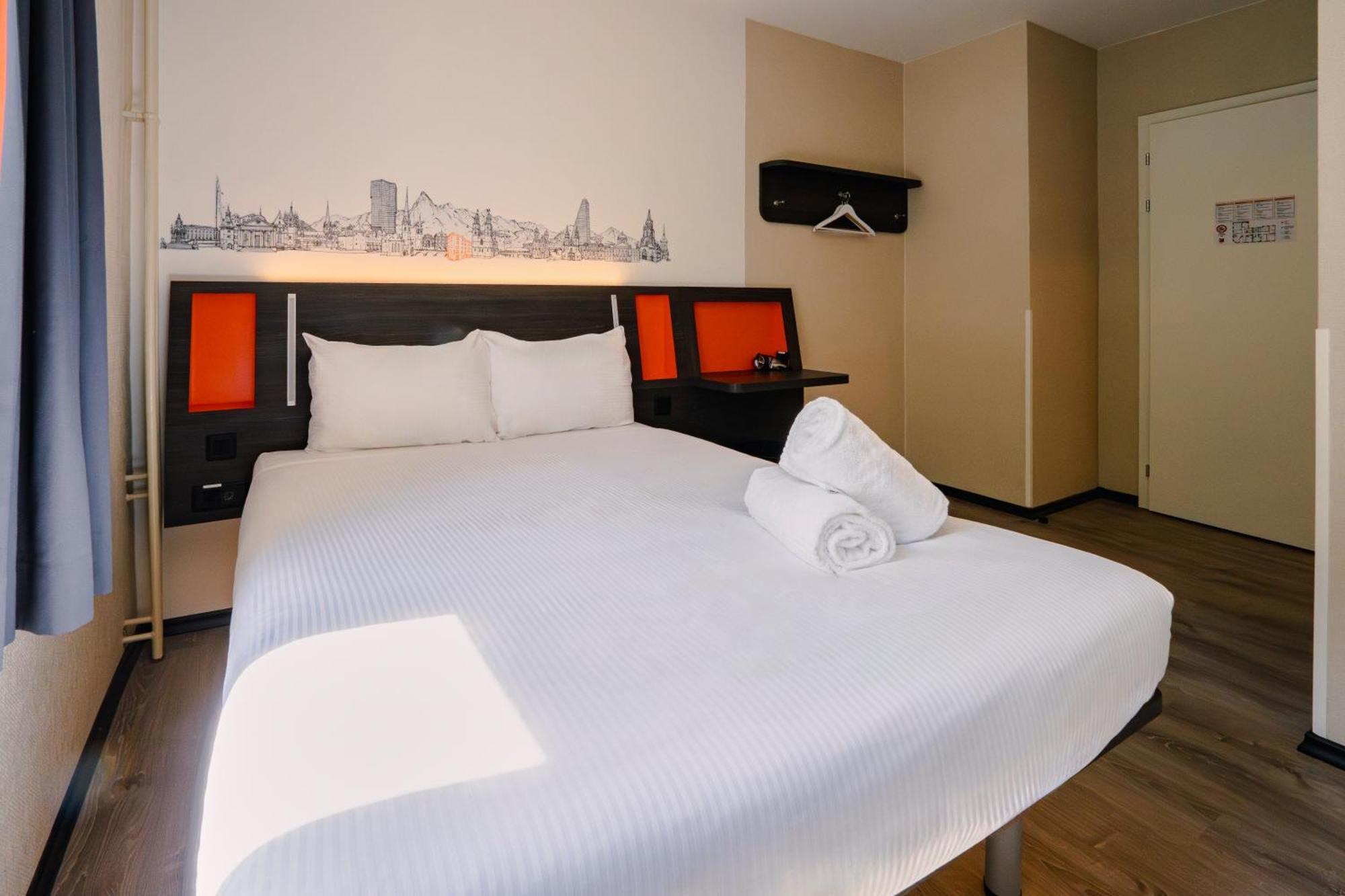 Hotel Easyhotel Main Station *