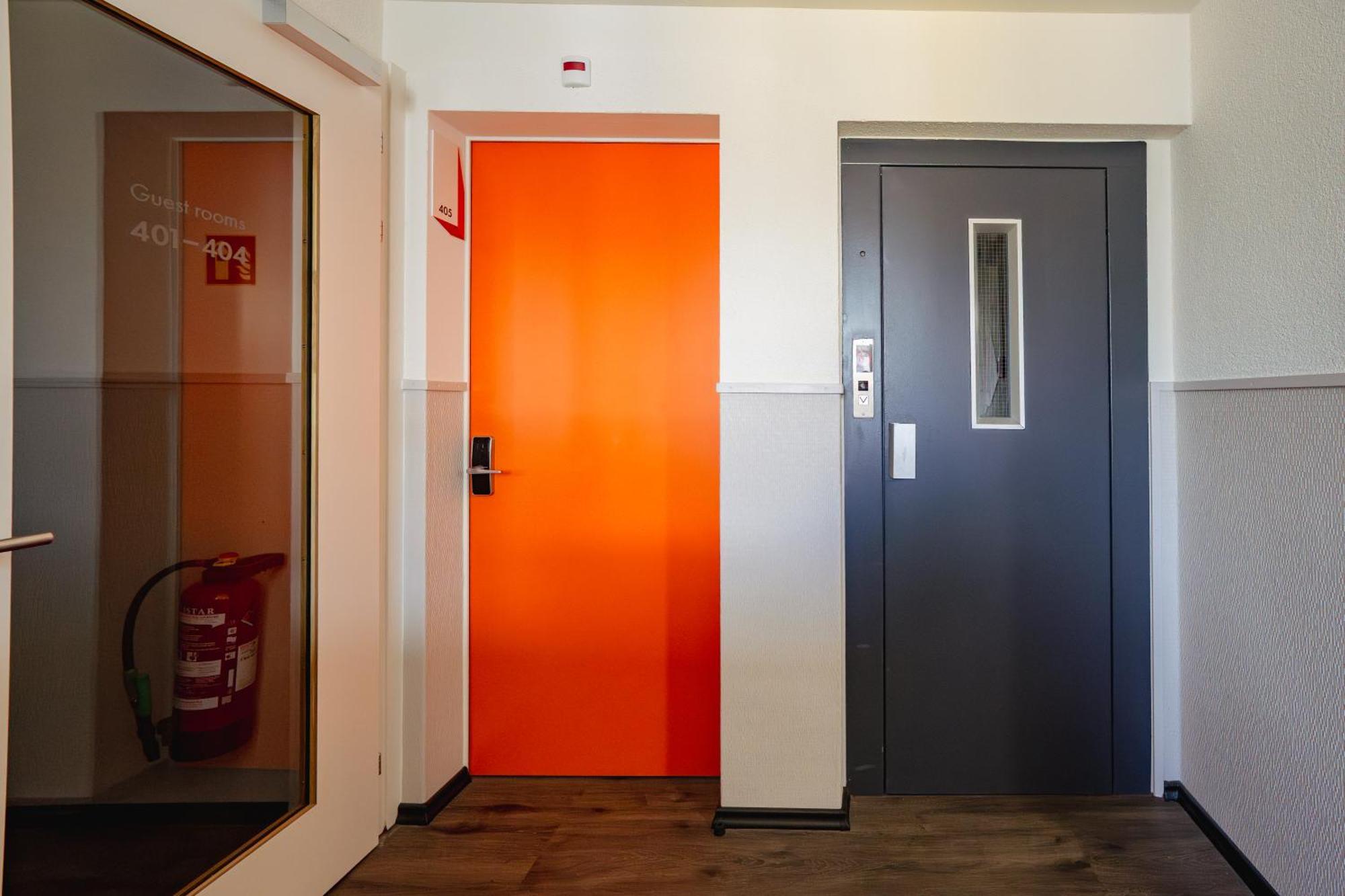 Easyhotel Main Station Hotel