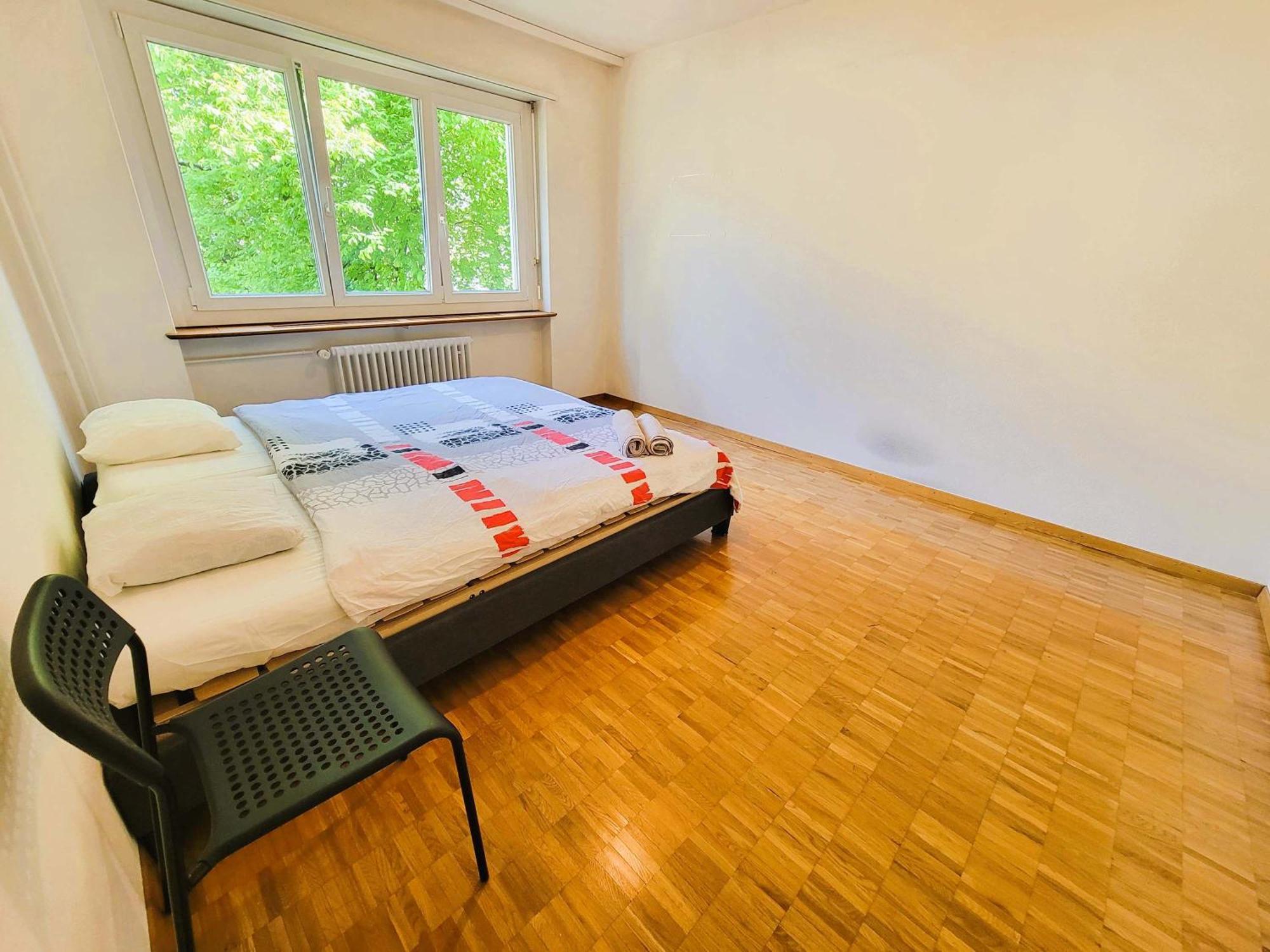 Apartment 5 Bedroom Center With Balcony Dorf - Self Checkin Zurich